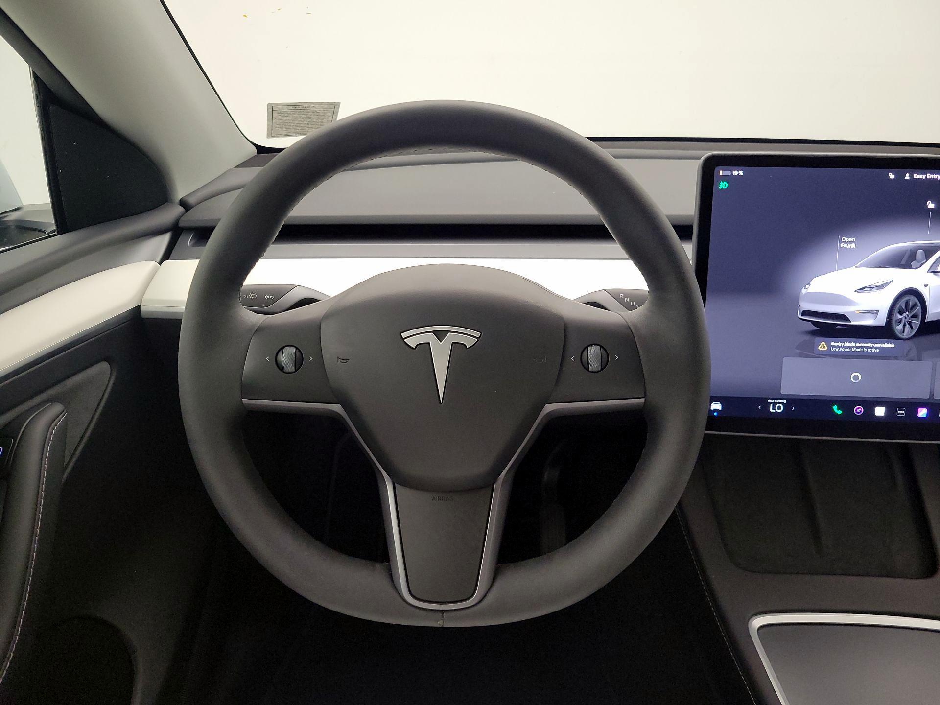 Thumbnail: 2024 Tesla Model Y - 10