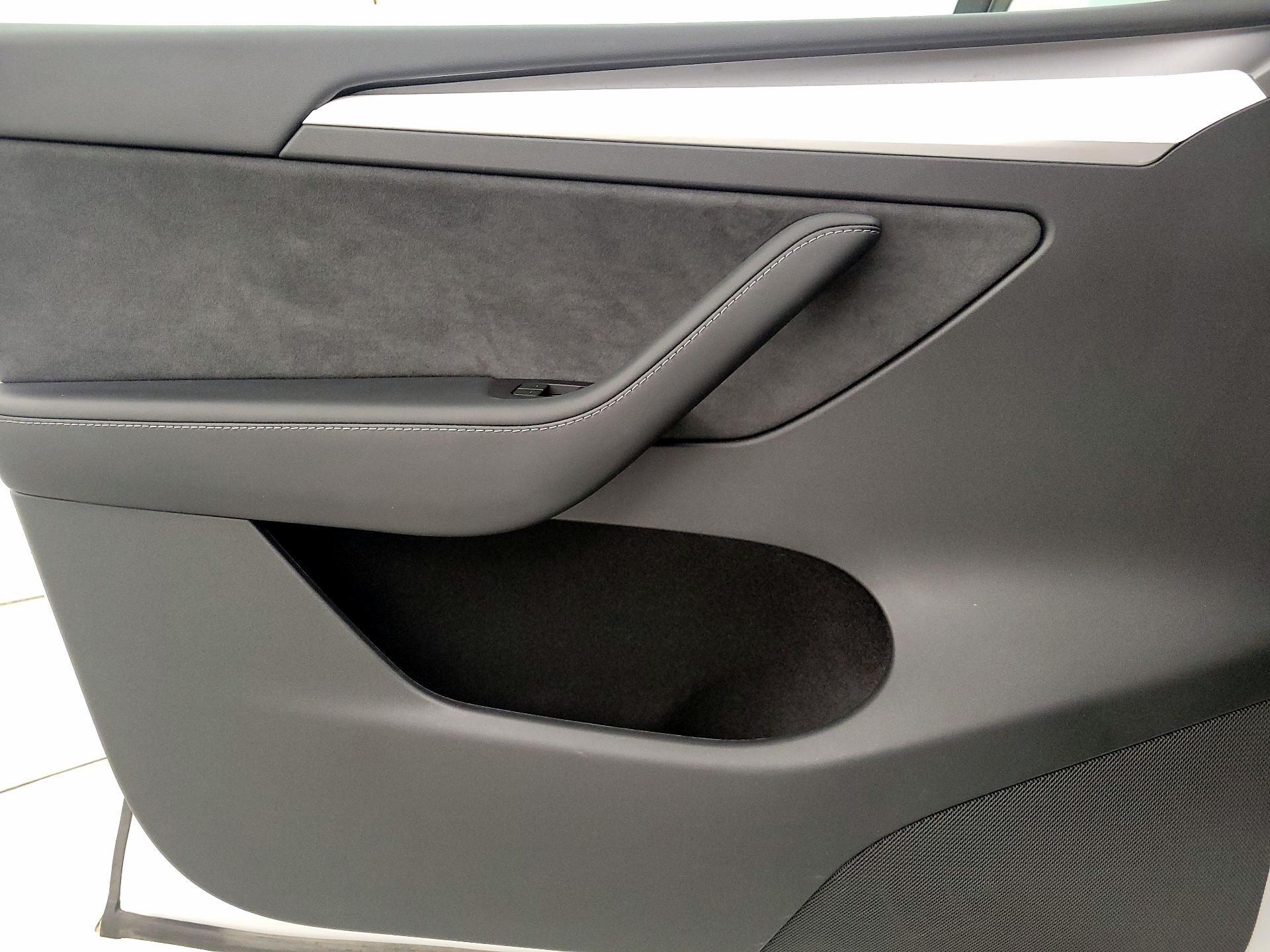 Thumbnail: 2024 Tesla Model Y - 12