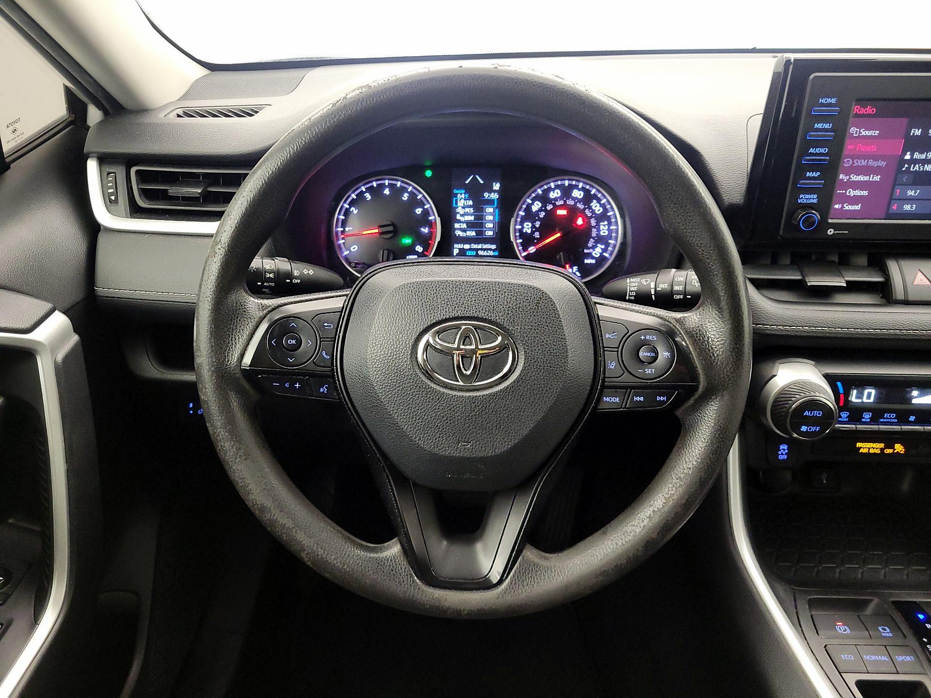 Thumbnail: 2021 Toyota RAV4 - 10