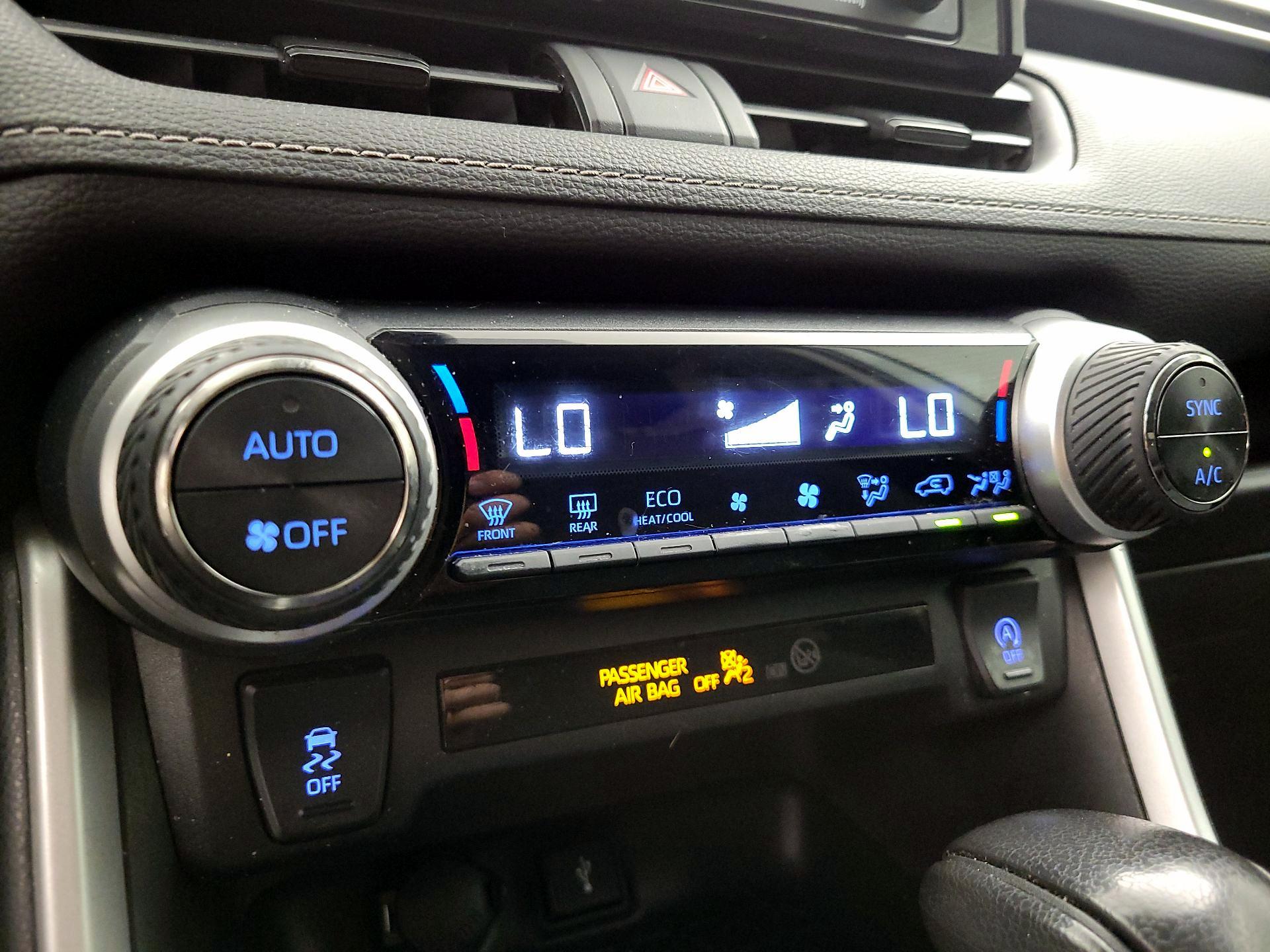 Thumbnail: 2021 Toyota RAV4 - 16