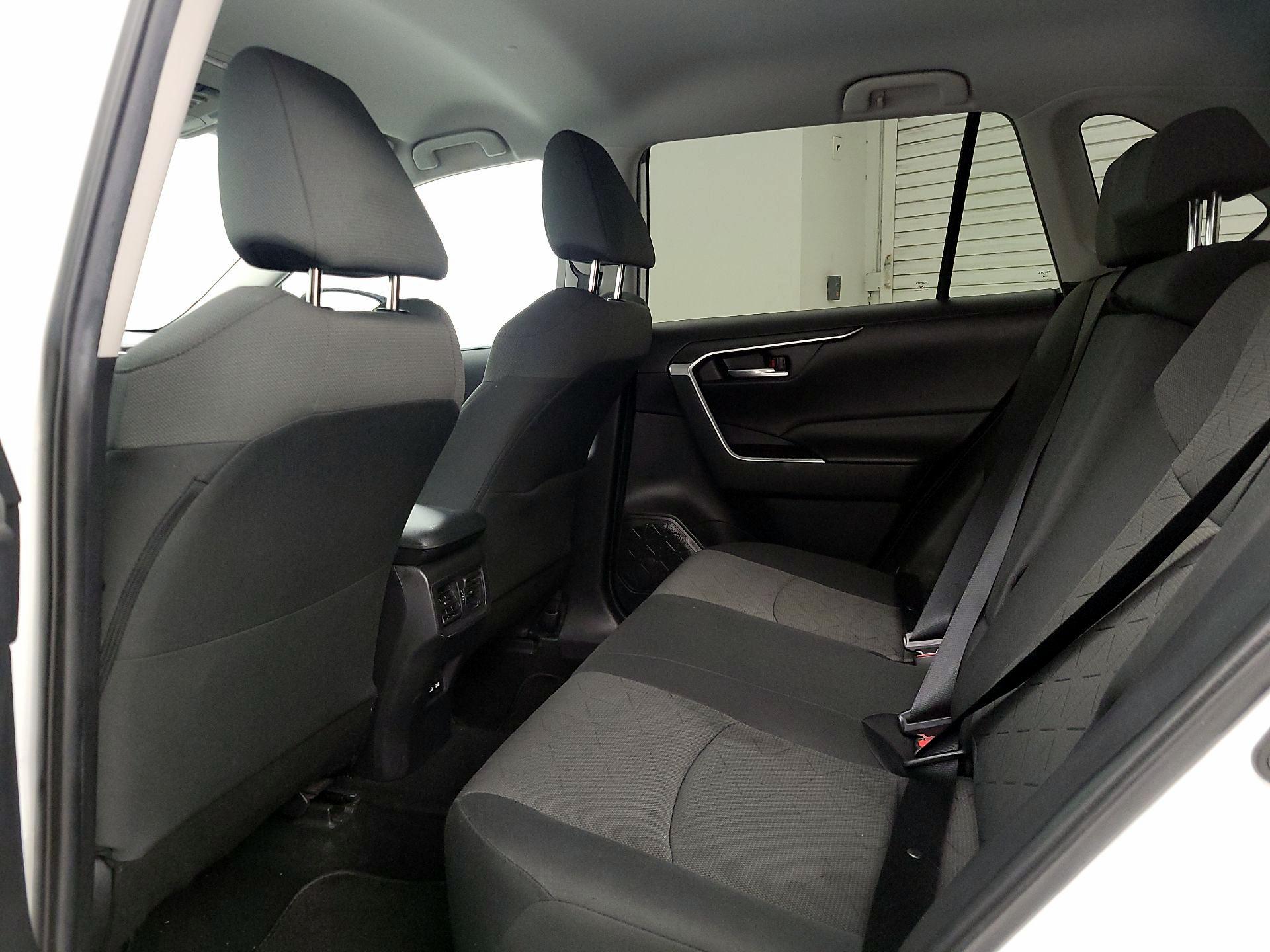 Thumbnail: 2021 Toyota RAV4 - 19