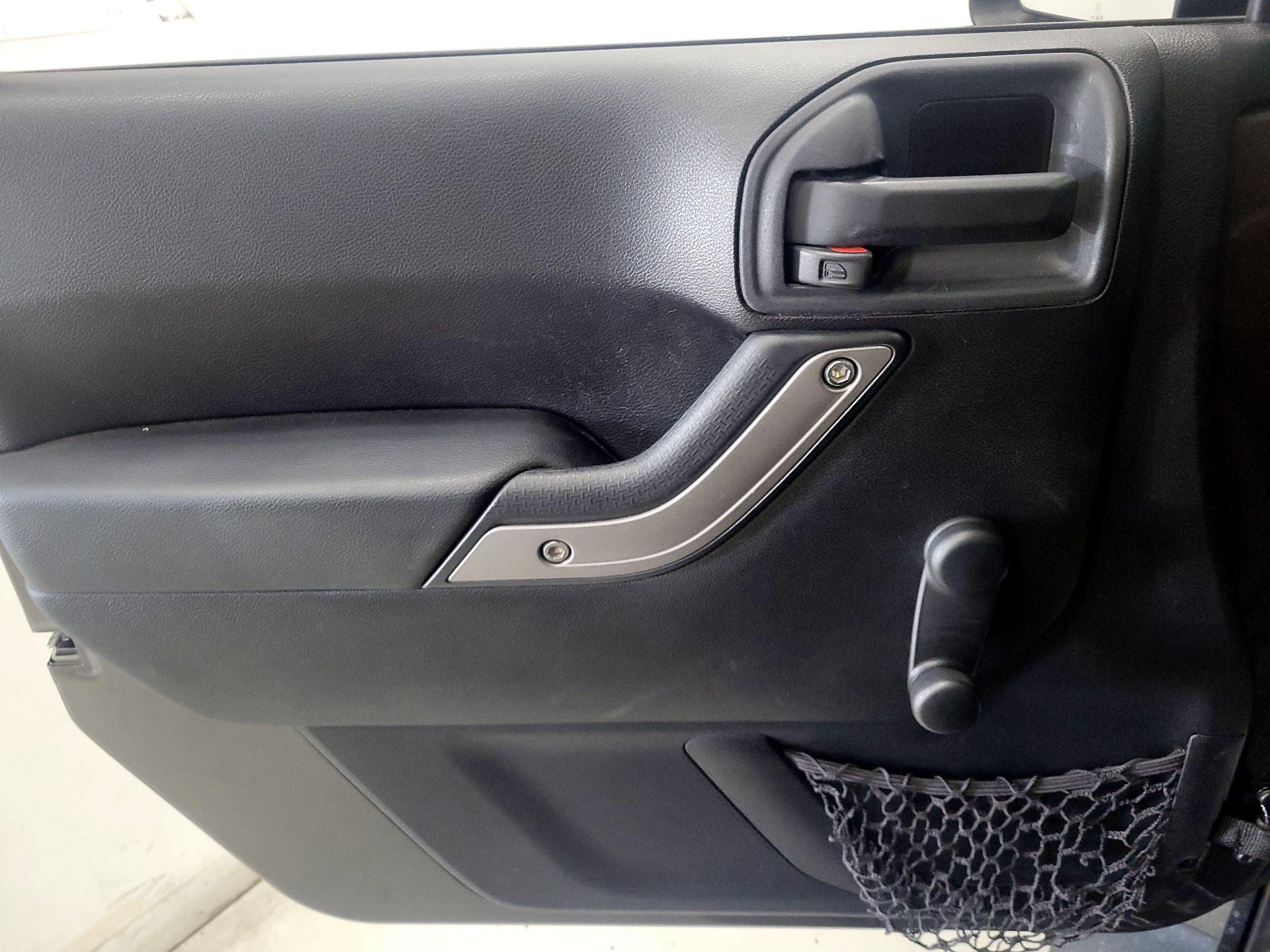 Thumbnail: 2014 Jeep Wrangler - 12