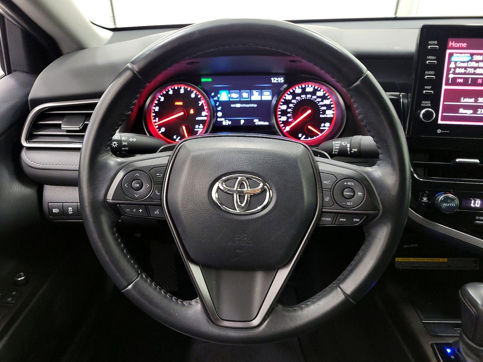 2021 Toyota Camry XSE - Photo 11