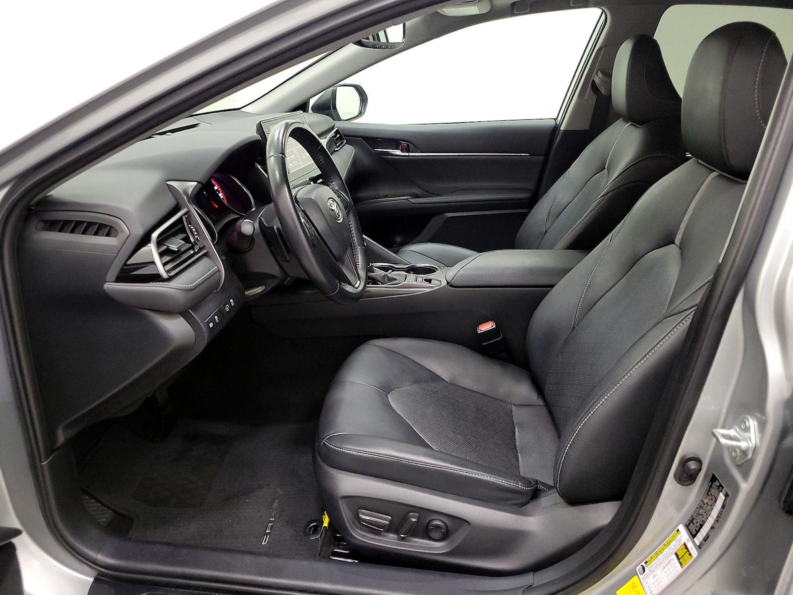 2021 Toyota Camry XSE - Photo 12