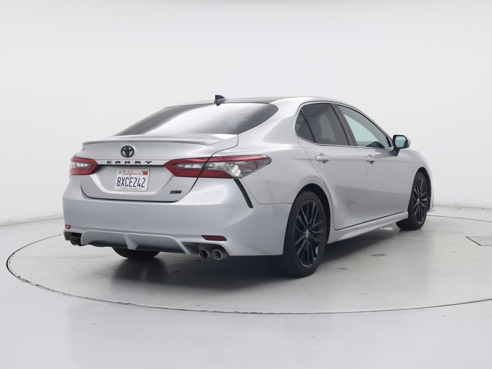 2021 Toyota Camry XSE - Photo 9