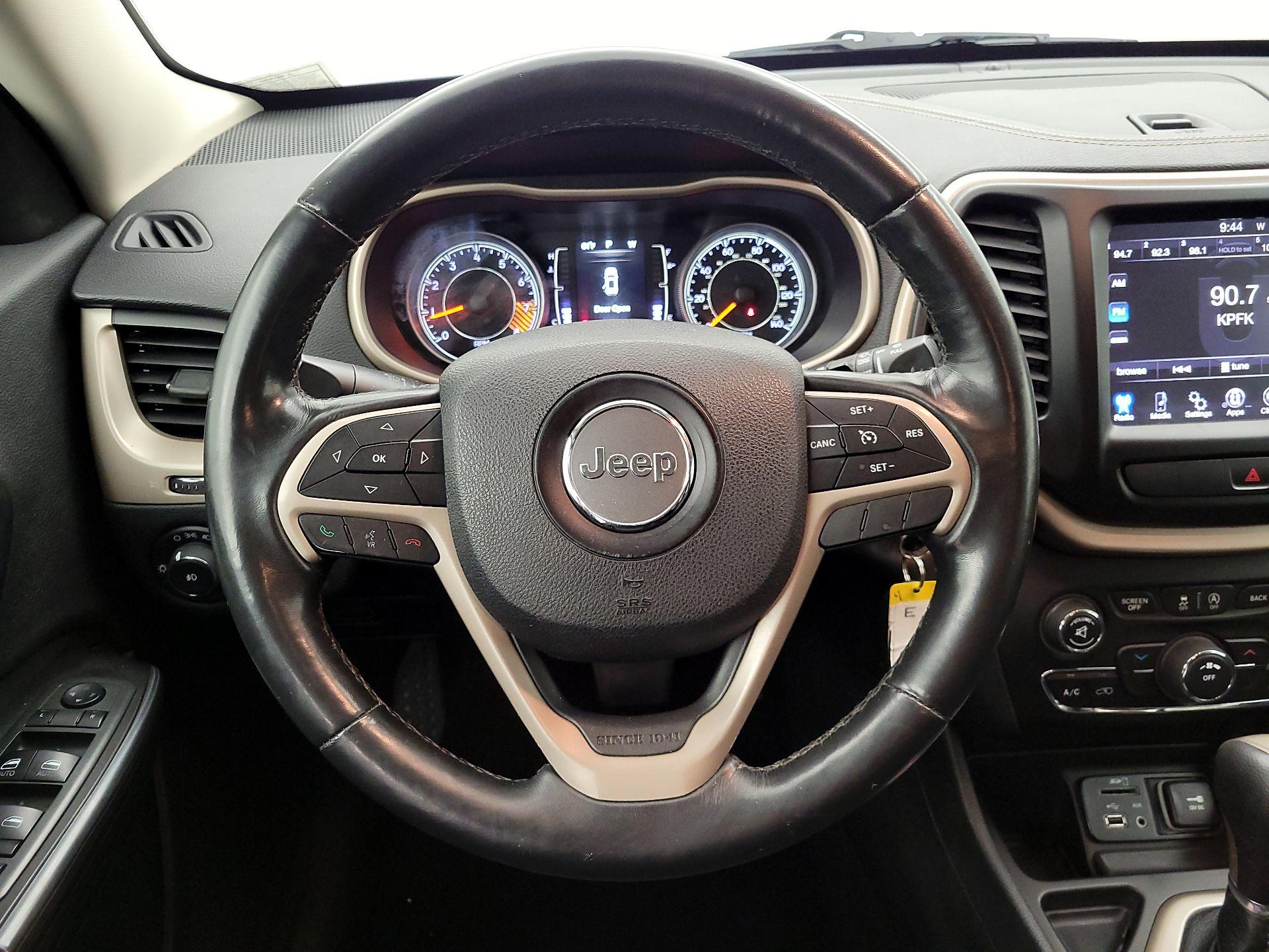 Thumbnail: 2015 Jeep Cherokee - 10