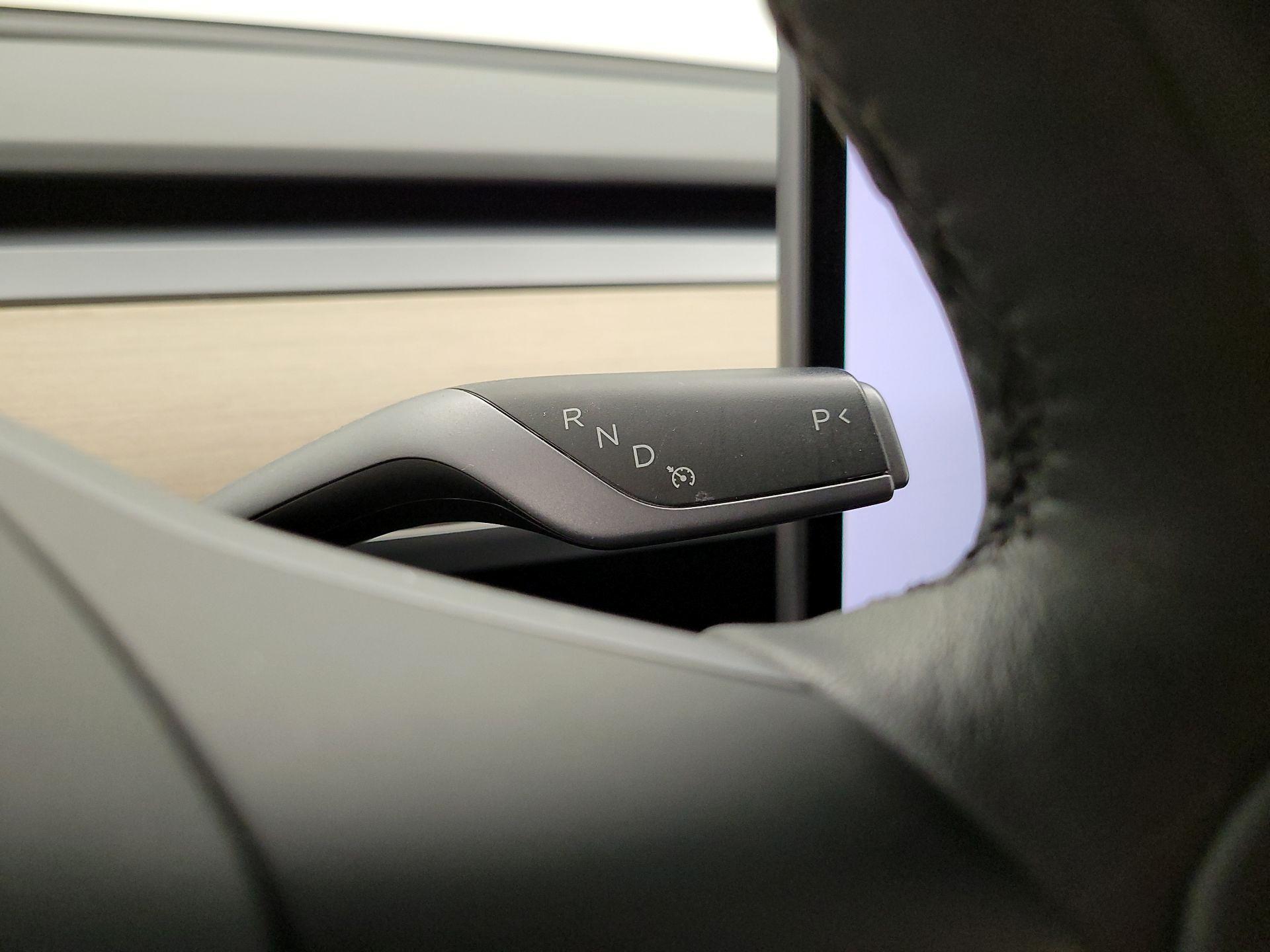 Thumbnail: 2022 Tesla Model 3 - 17