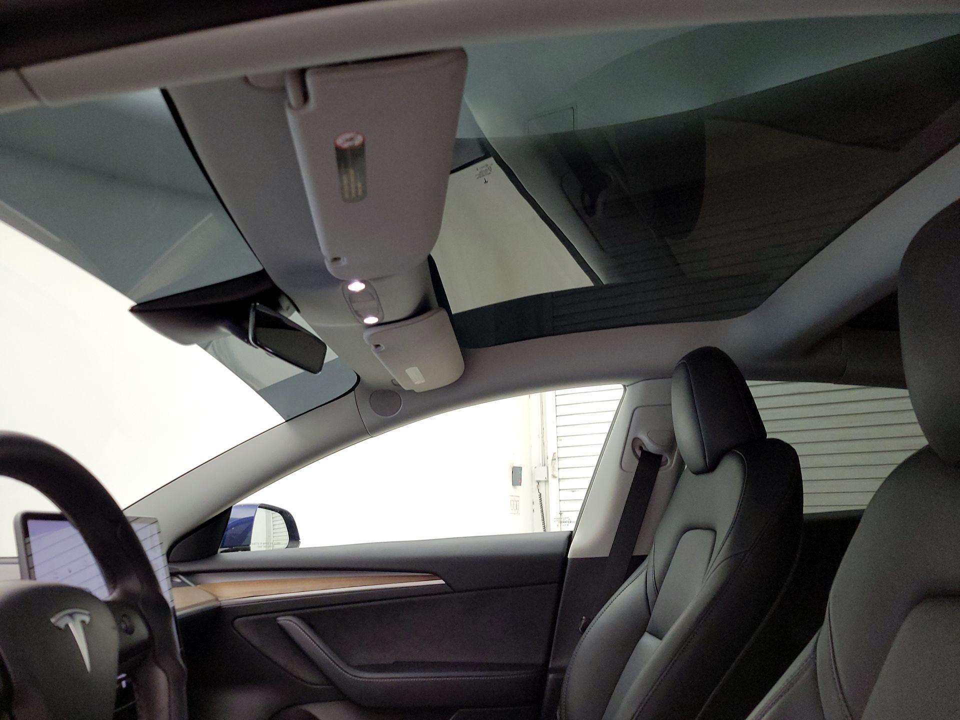 Thumbnail: 2022 Tesla Model 3 - 19
