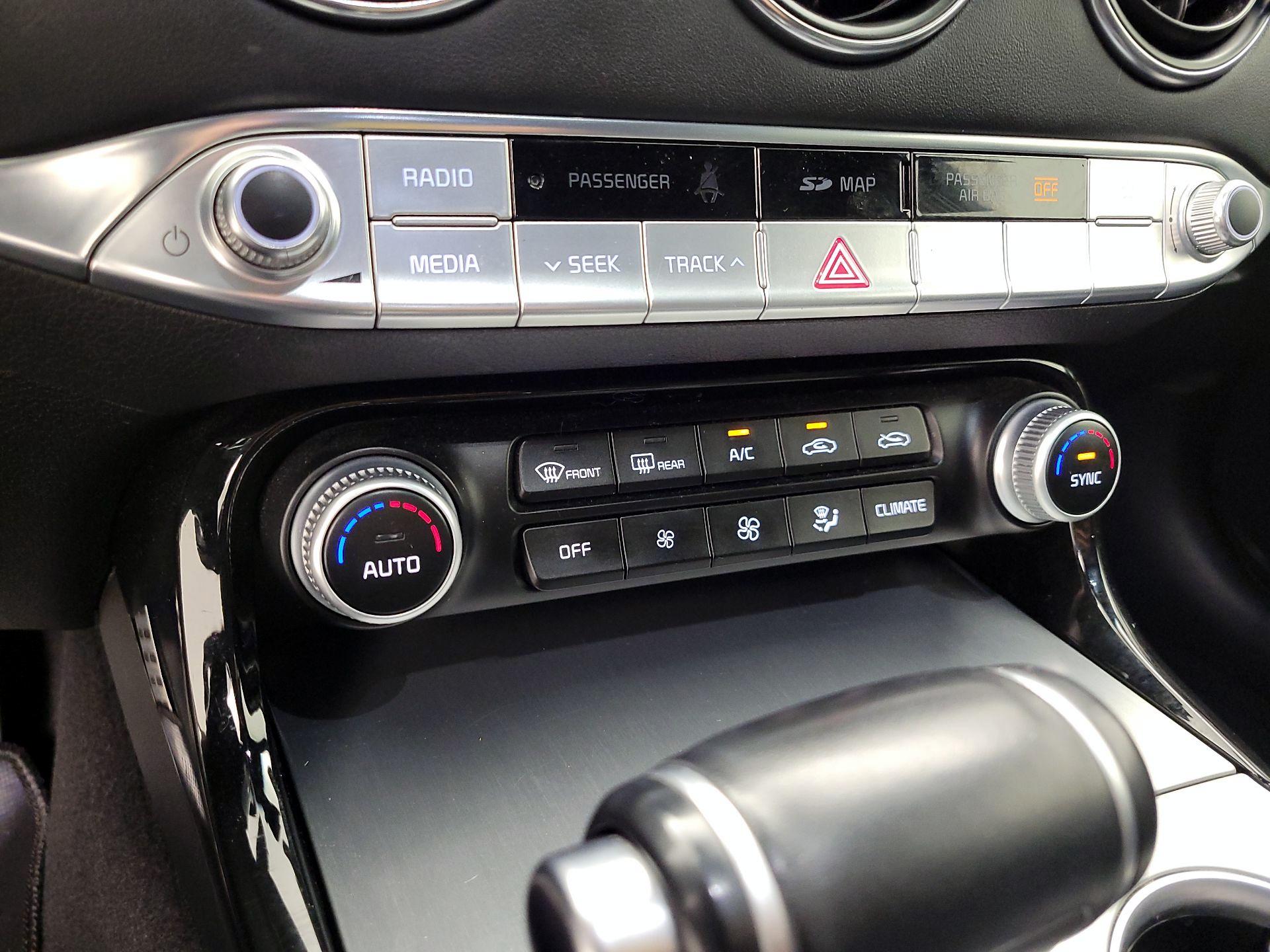 Thumbnail: 2019 Kia Stinger - 16