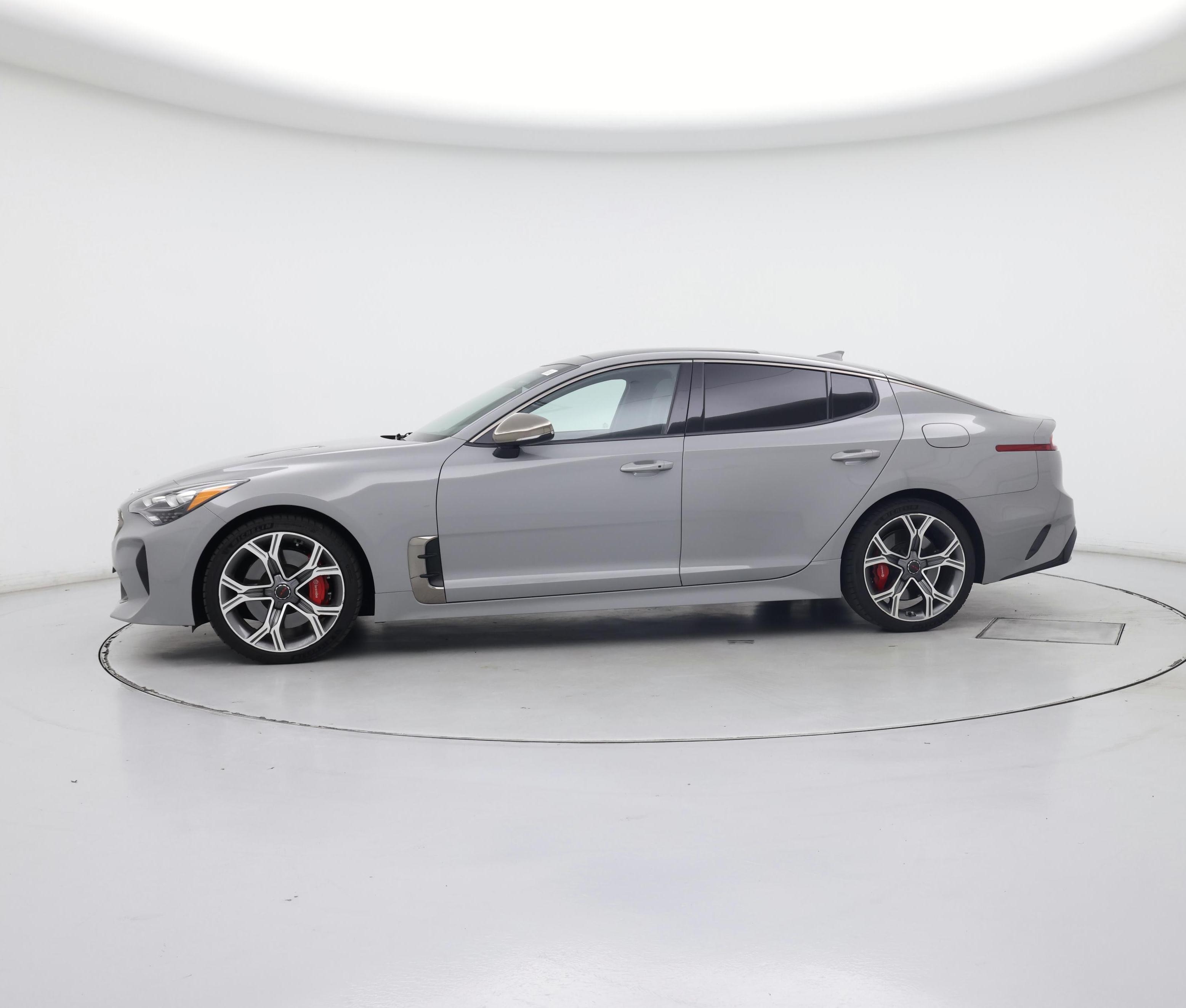 Thumbnail: 2019 Kia Stinger - 3
