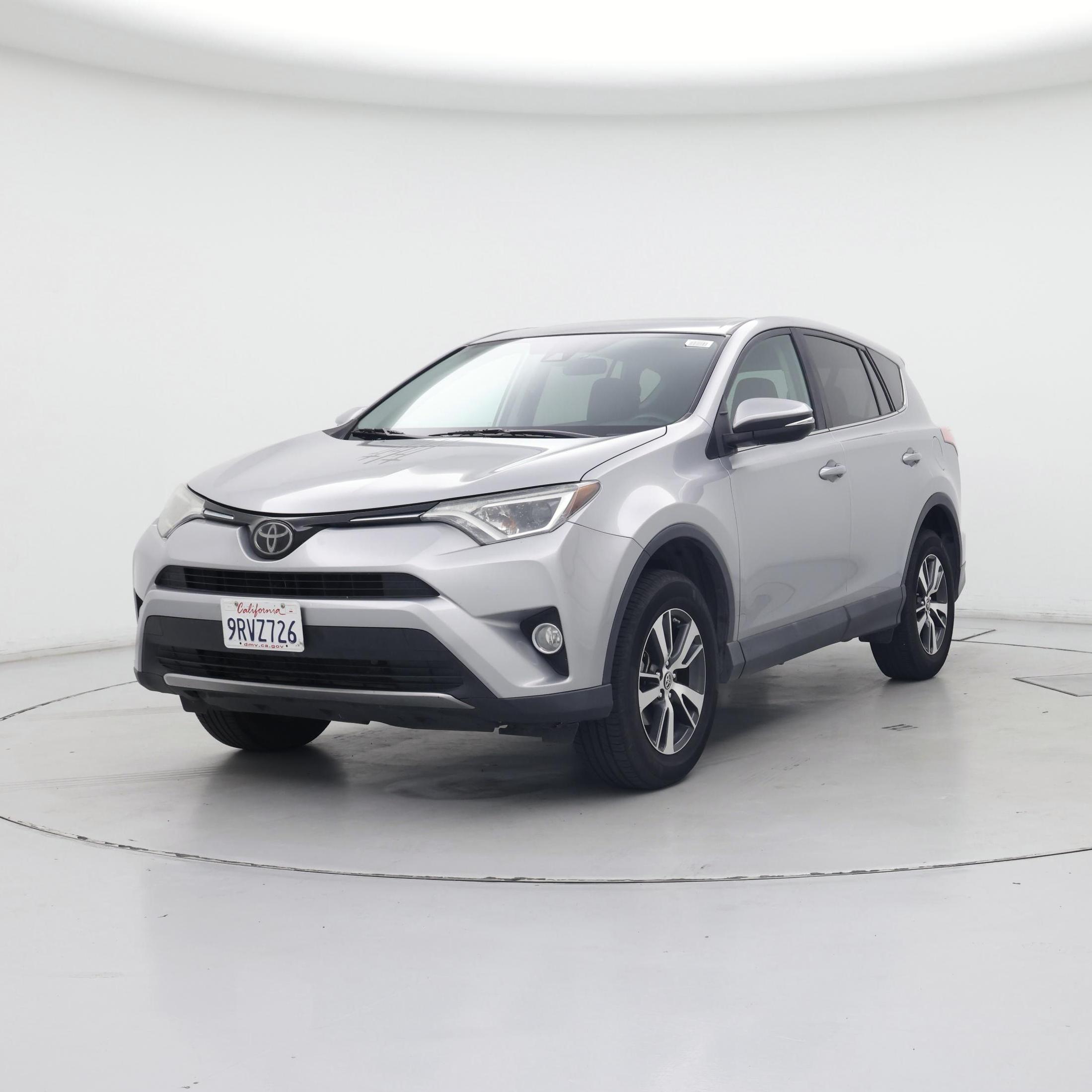 Thumbnail: 2018 Toyota RAV4 - 4