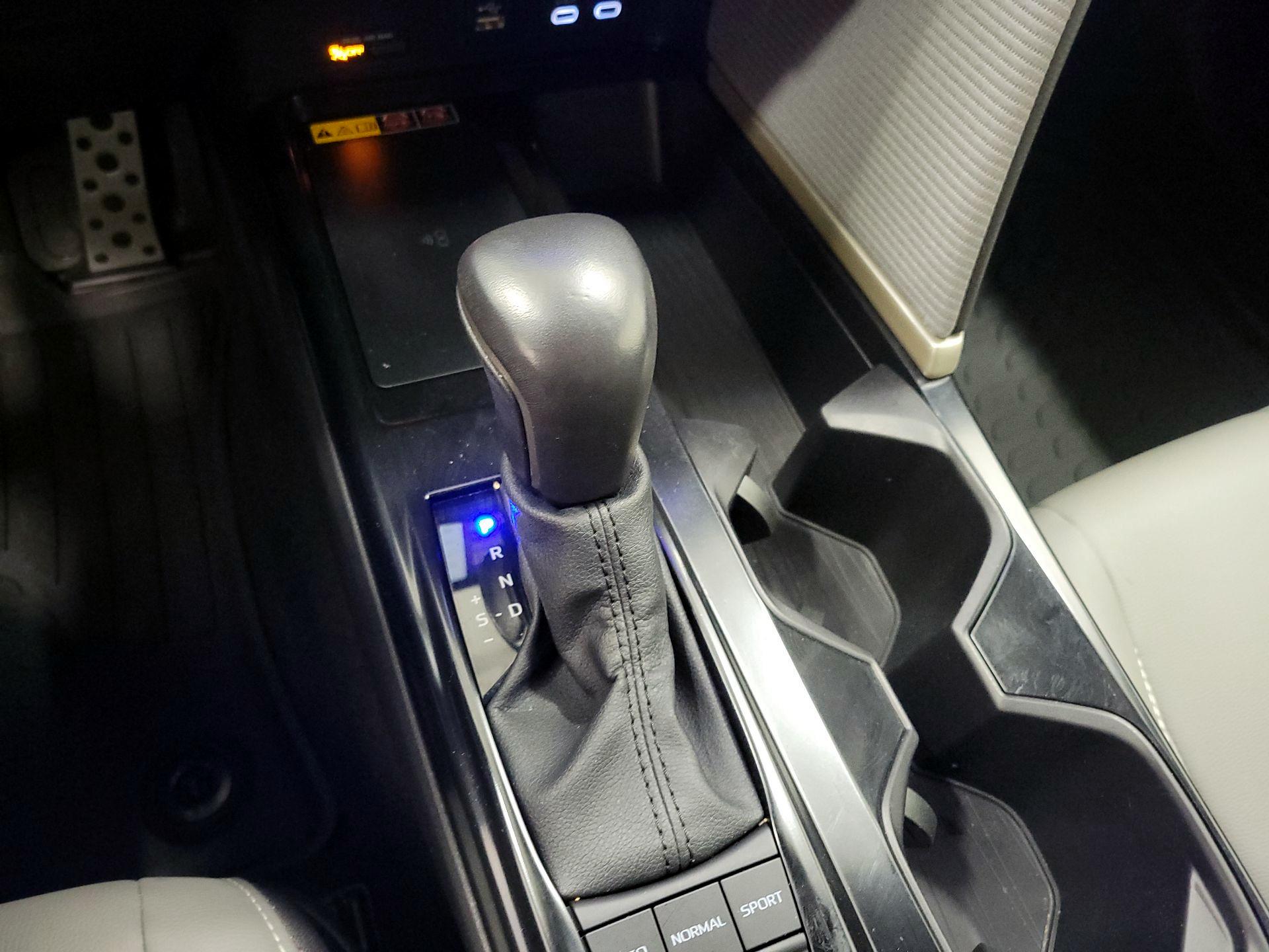 Thumbnail: 2025 Toyota Camry - 17