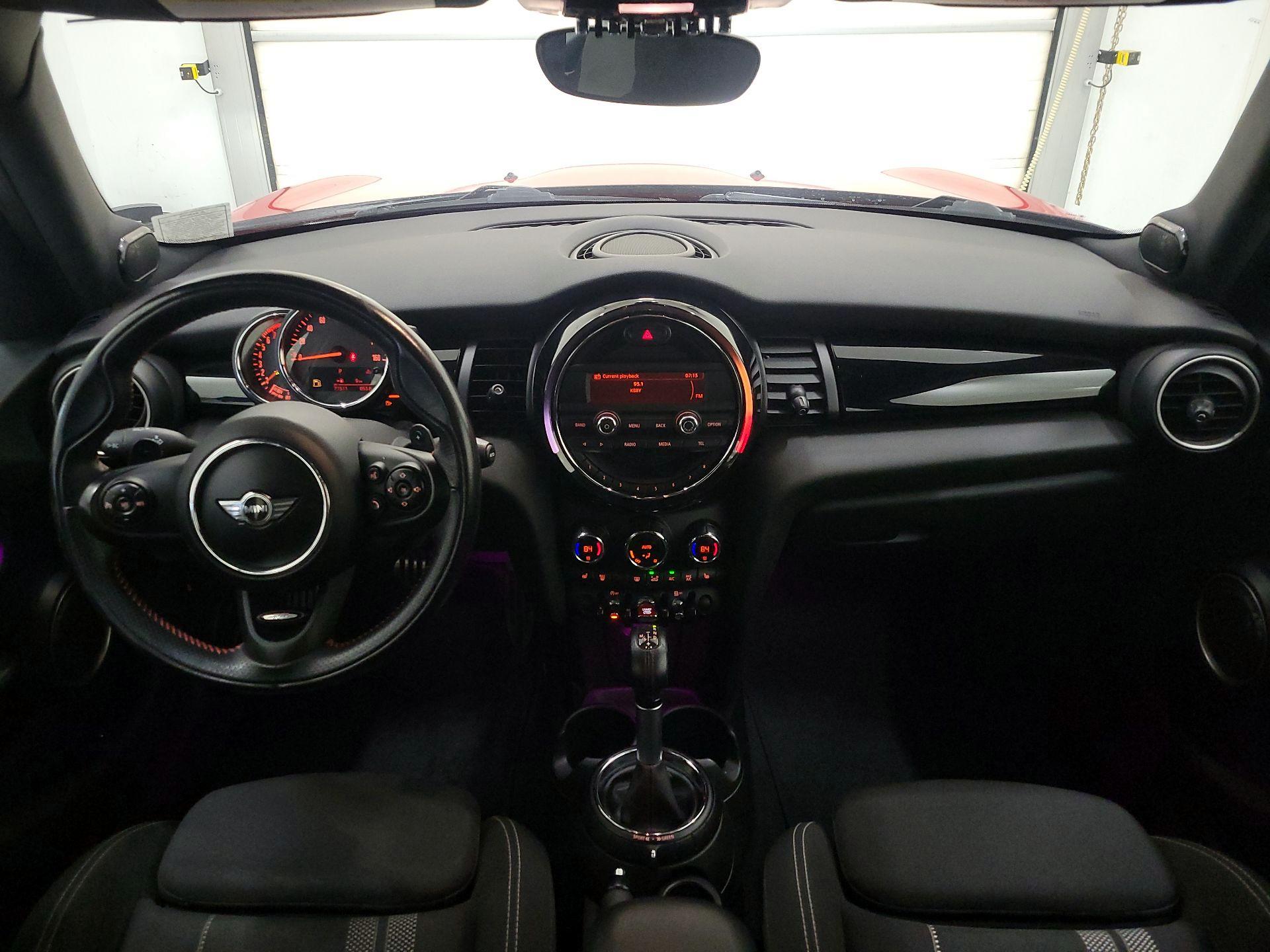 Thumbnail: 2015 MINI Cooper Hardtop - 9