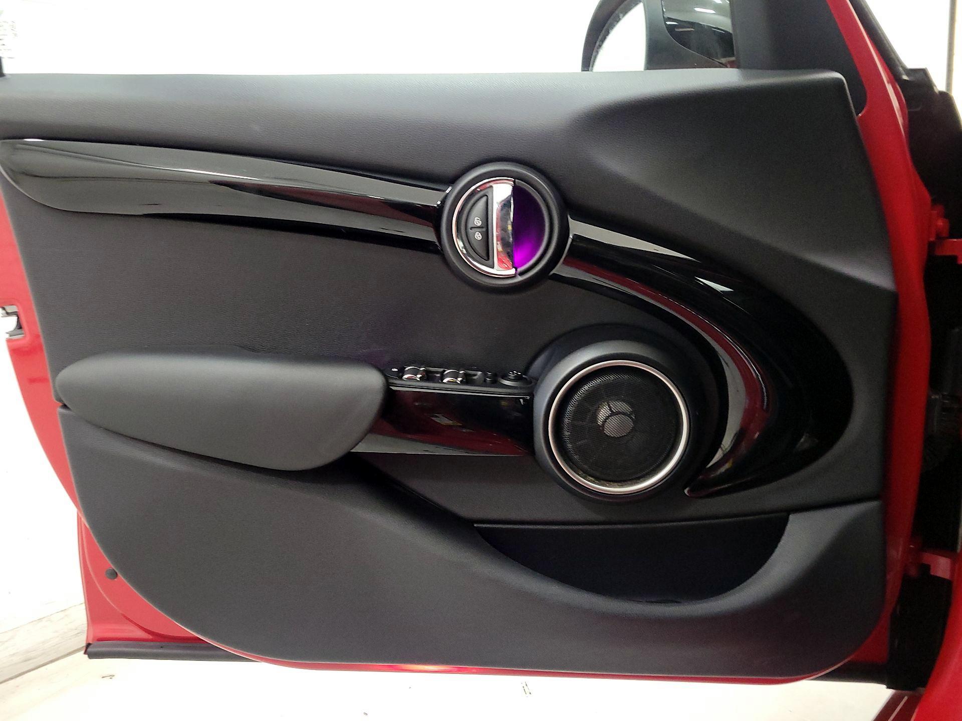 Thumbnail: 2015 MINI Cooper Hardtop - 12