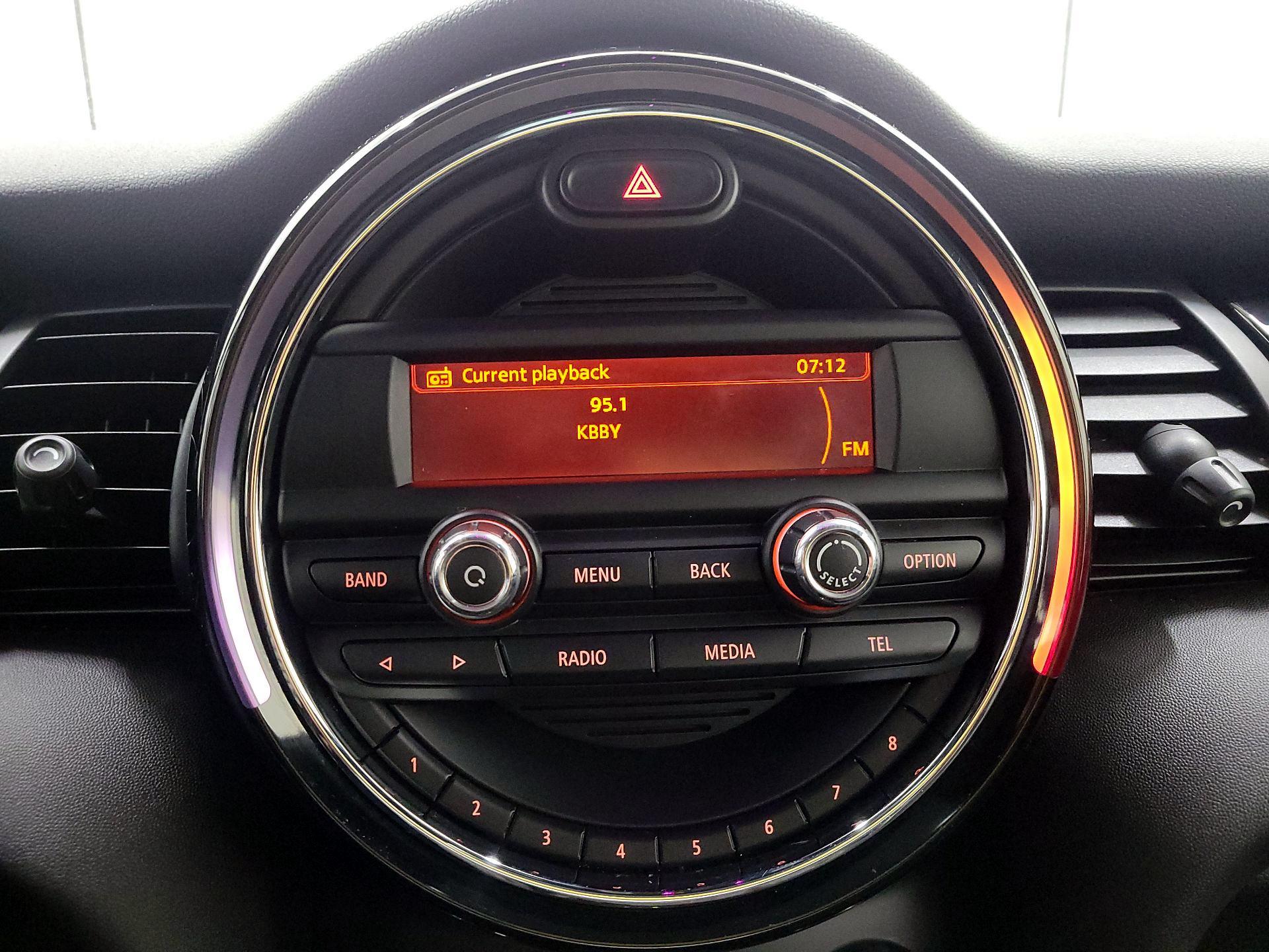 Thumbnail: 2015 MINI Cooper Hardtop - 14