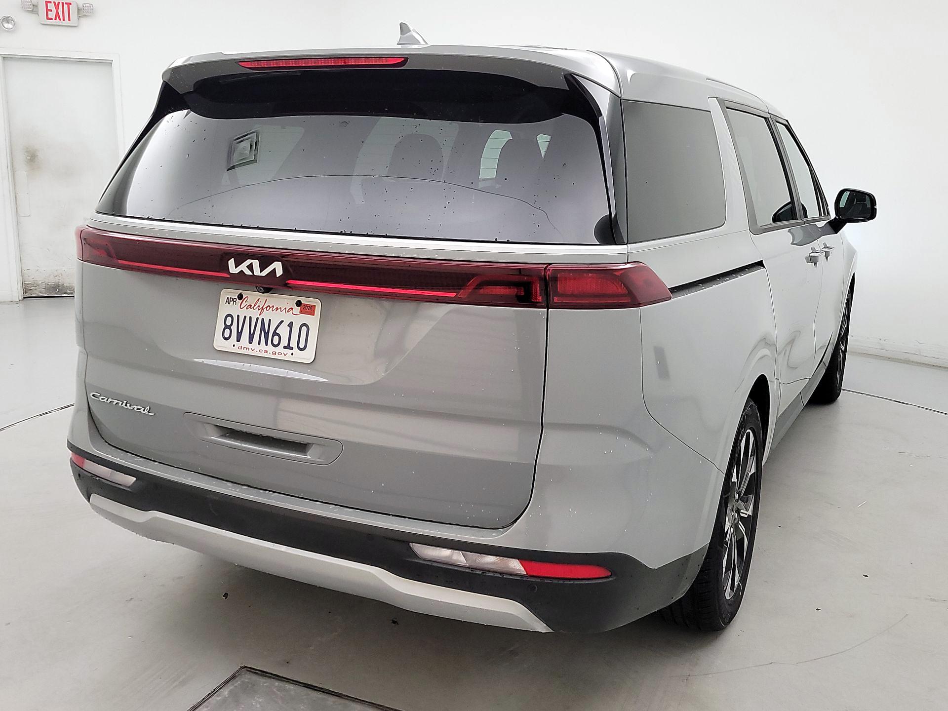 Thumbnail: 2022 Kia Carnival - 5