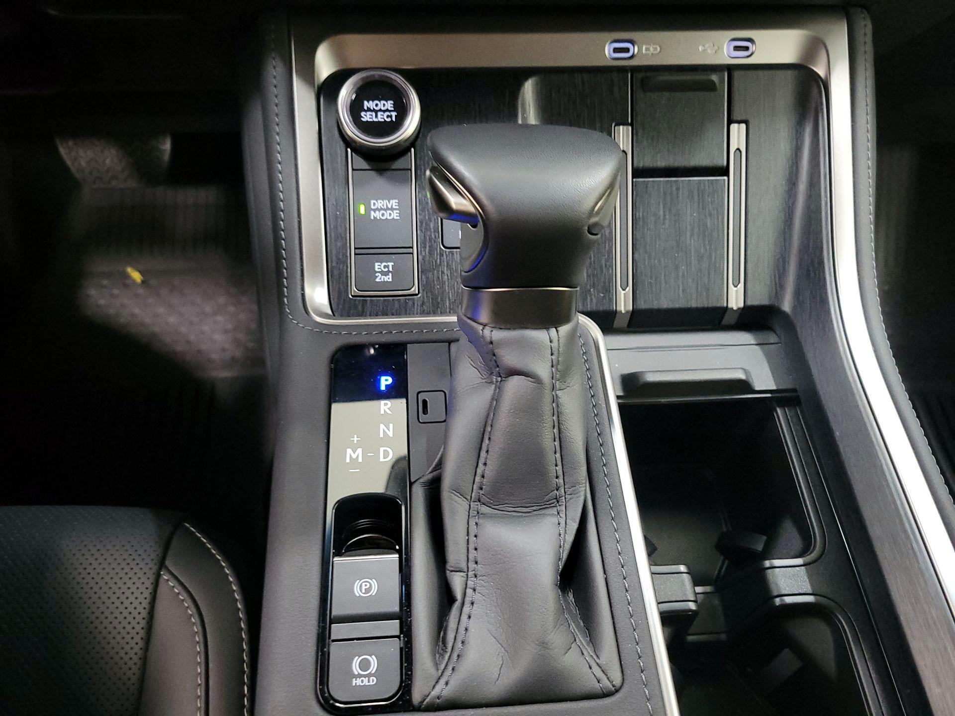 Thumbnail: 2025 Lexus GX - 17