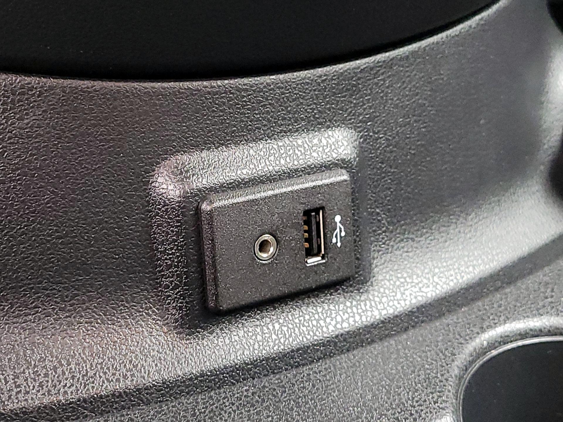 Thumbnail: 2017 Nissan Versa - 17