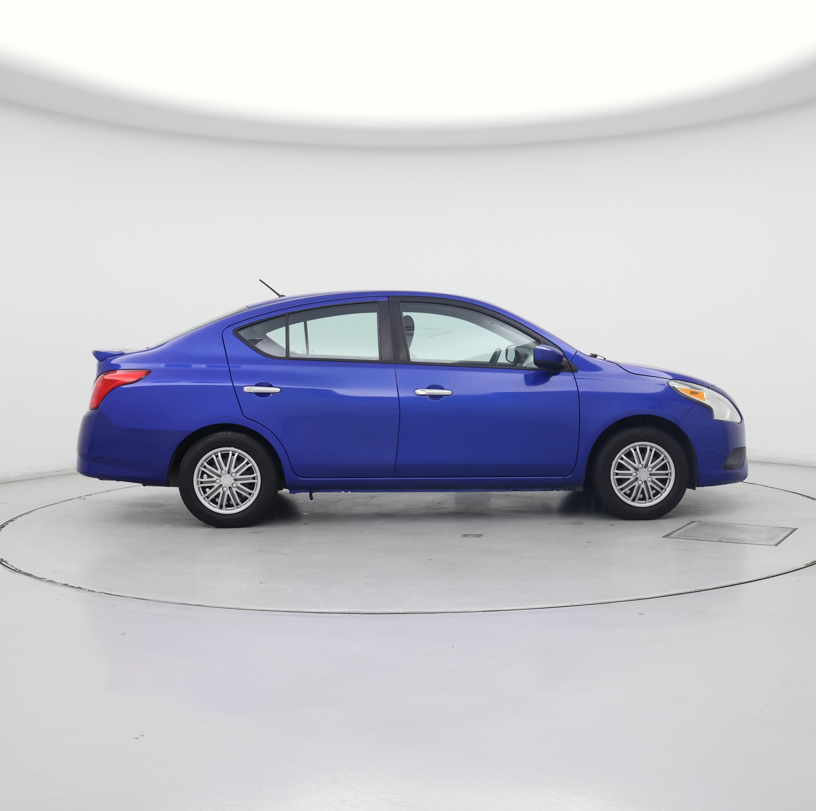 Thumbnail: 2017 Nissan Versa - 7