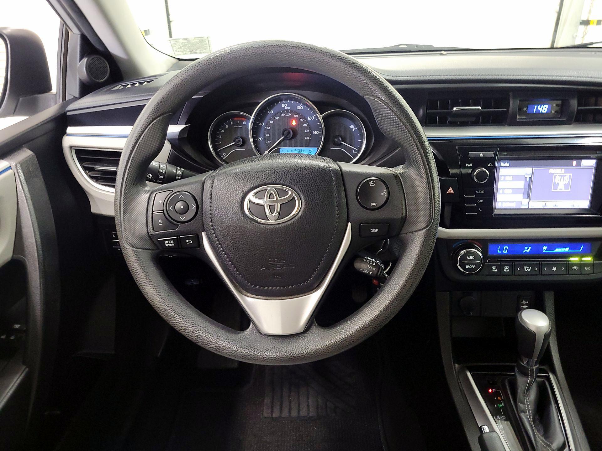 Thumbnail: 2016 Toyota Corolla - 10