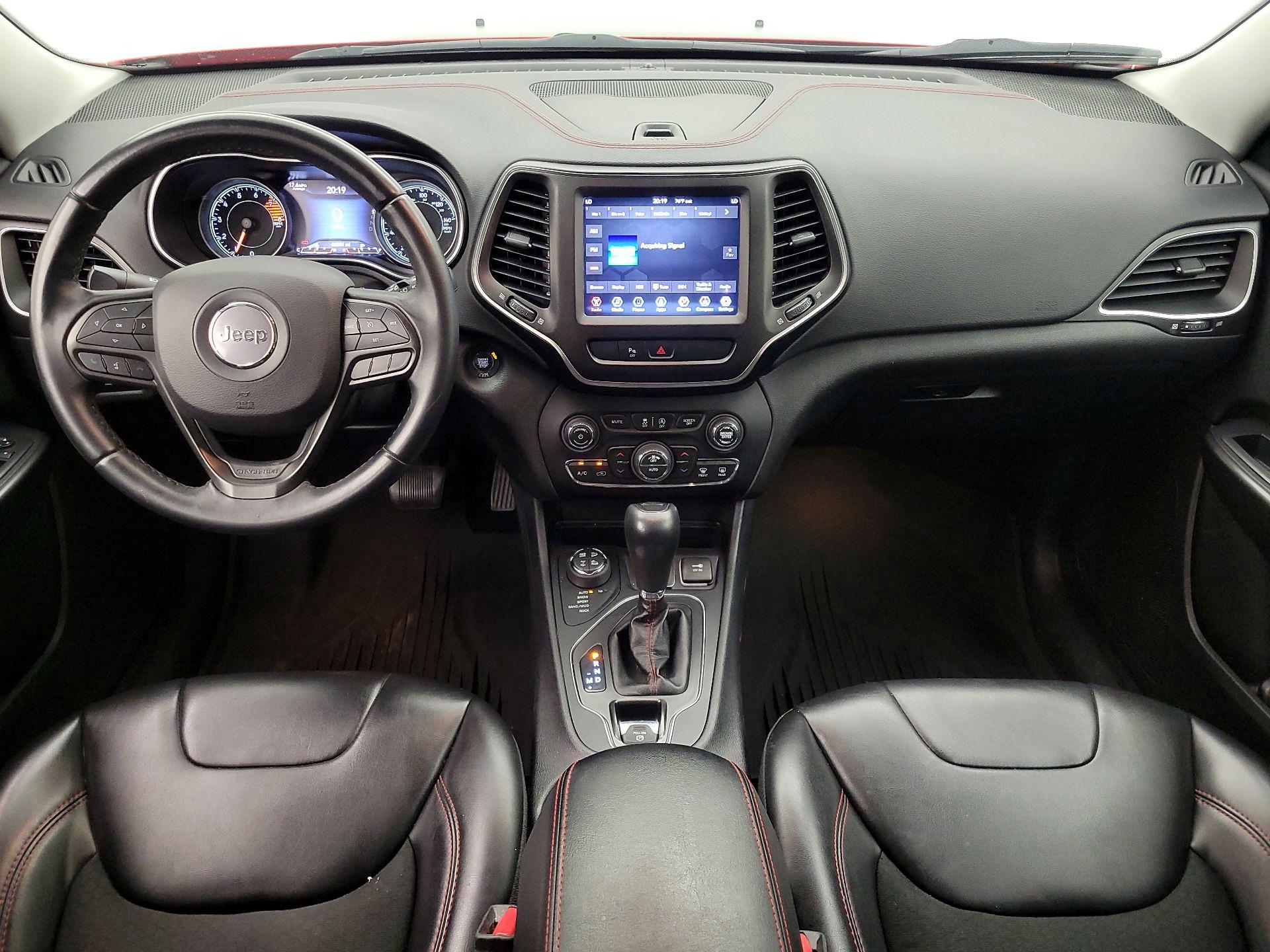 Thumbnail: 2019 Jeep Cherokee - 9