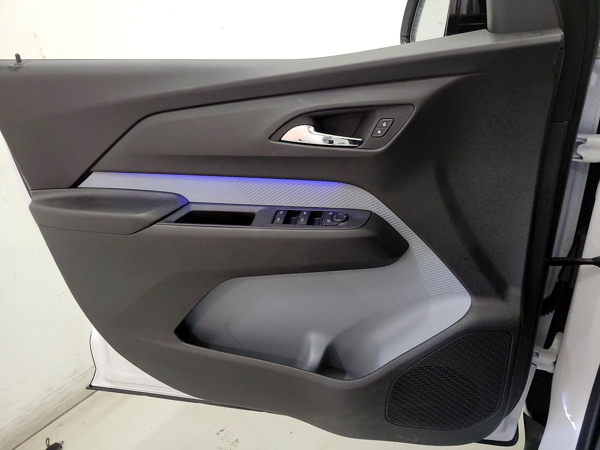 Thumbnail: 2027 Chevrolet Bolt EV - 12