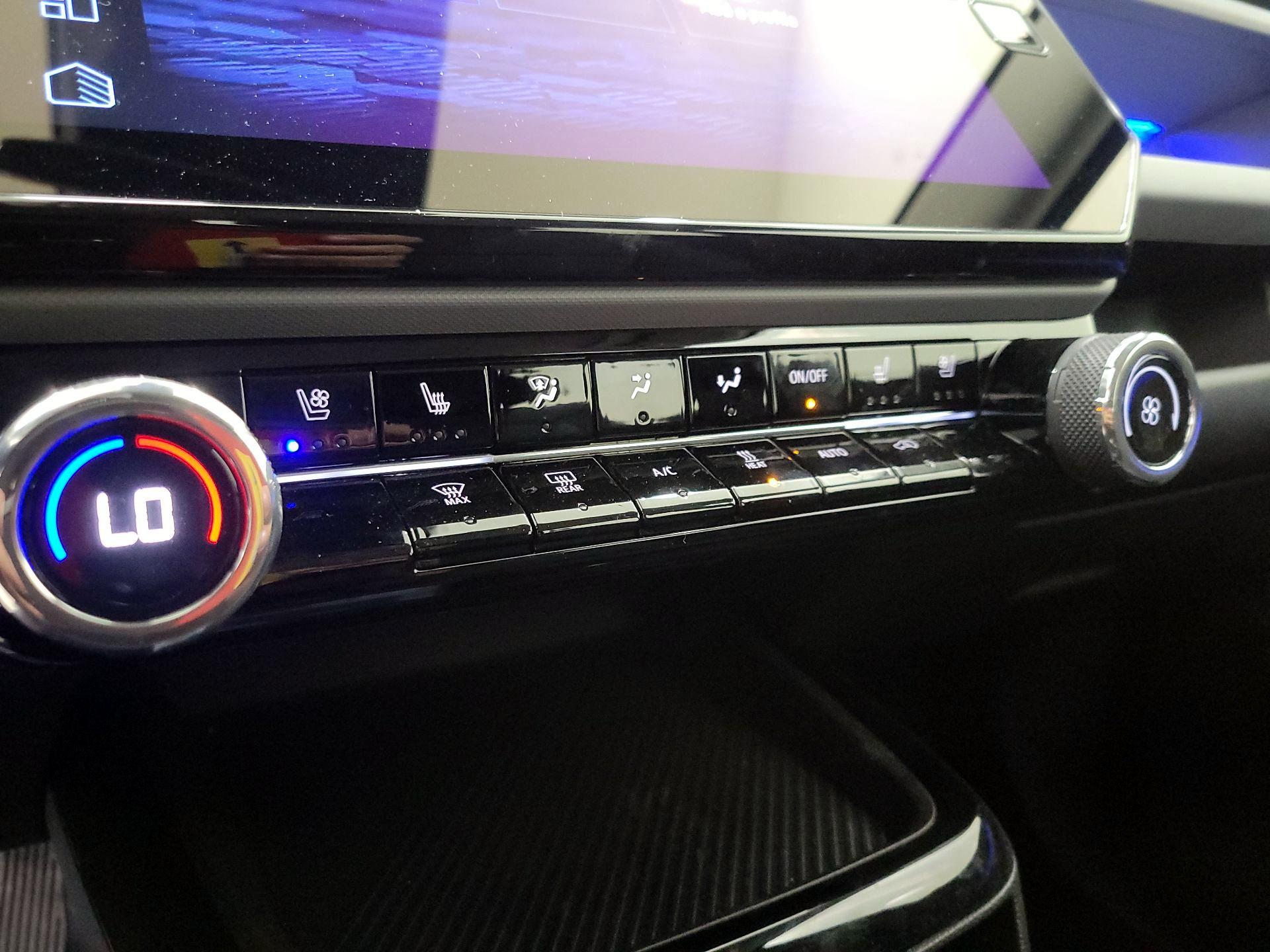 Thumbnail: 2027 Chevrolet Bolt EV - 17