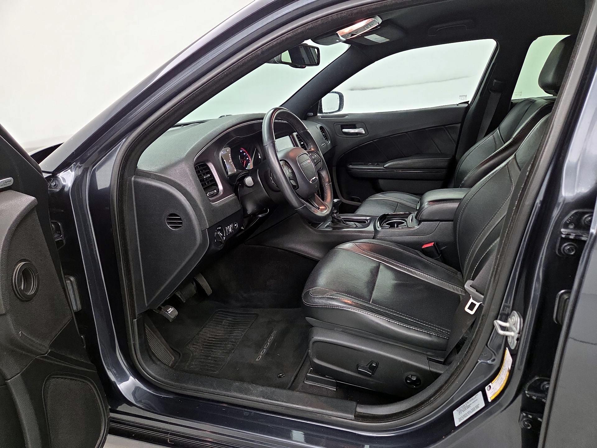 Thumbnail: 2016 Dodge Charger - 11