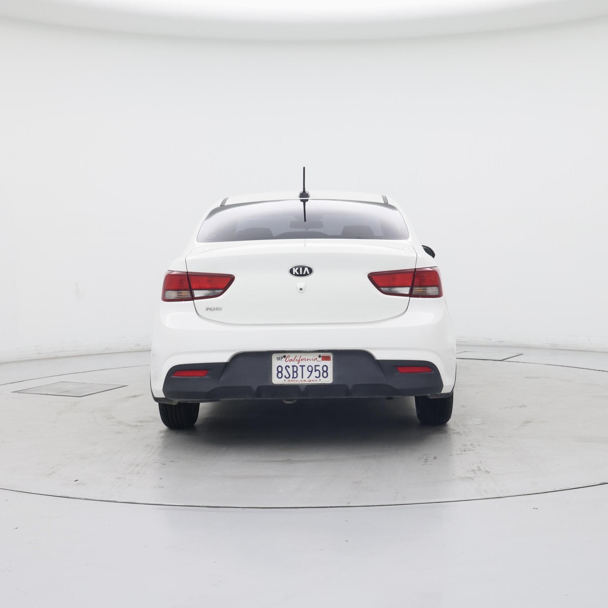 Thumbnail: 2020 Kia Rio - 6