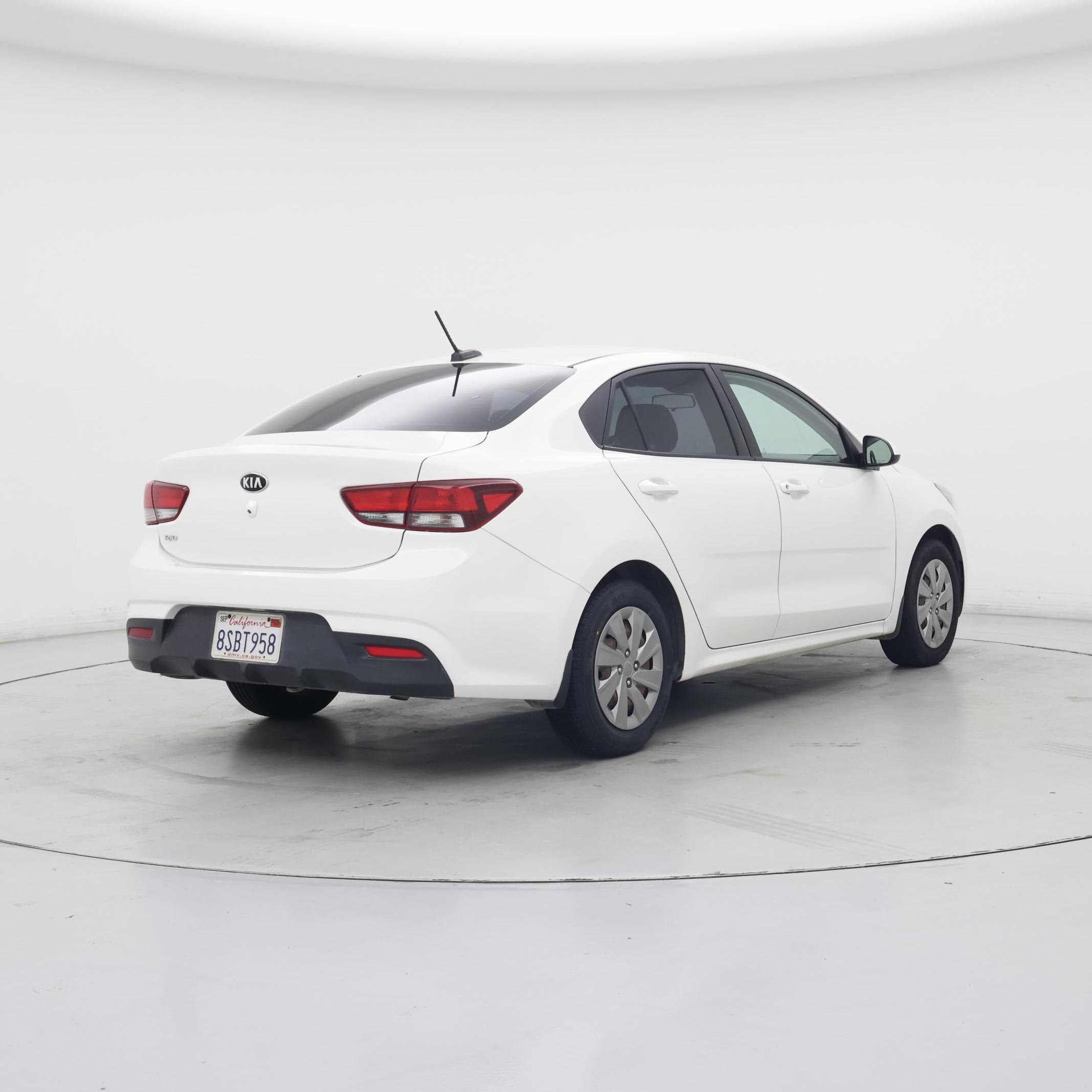 Thumbnail: 2020 Kia Rio - 8