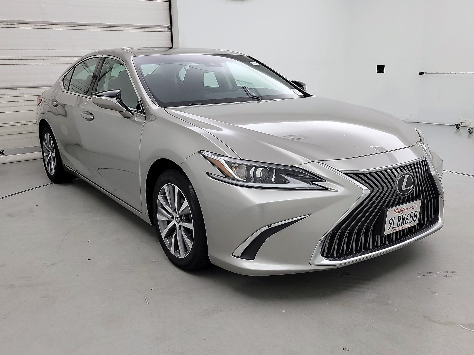 Thumbnail: 2021 Lexus ES - 1
