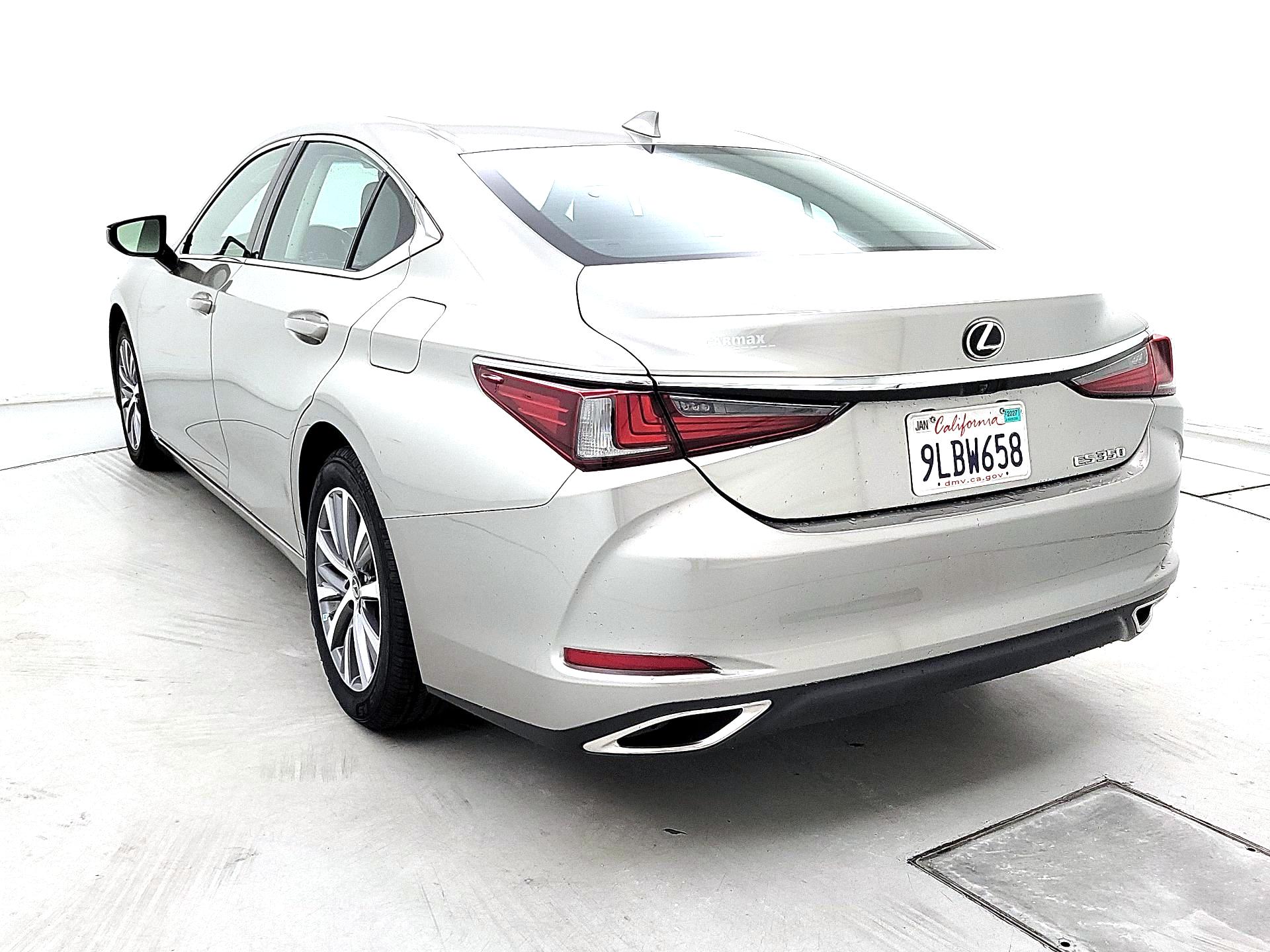 Thumbnail: 2021 Lexus ES - 7