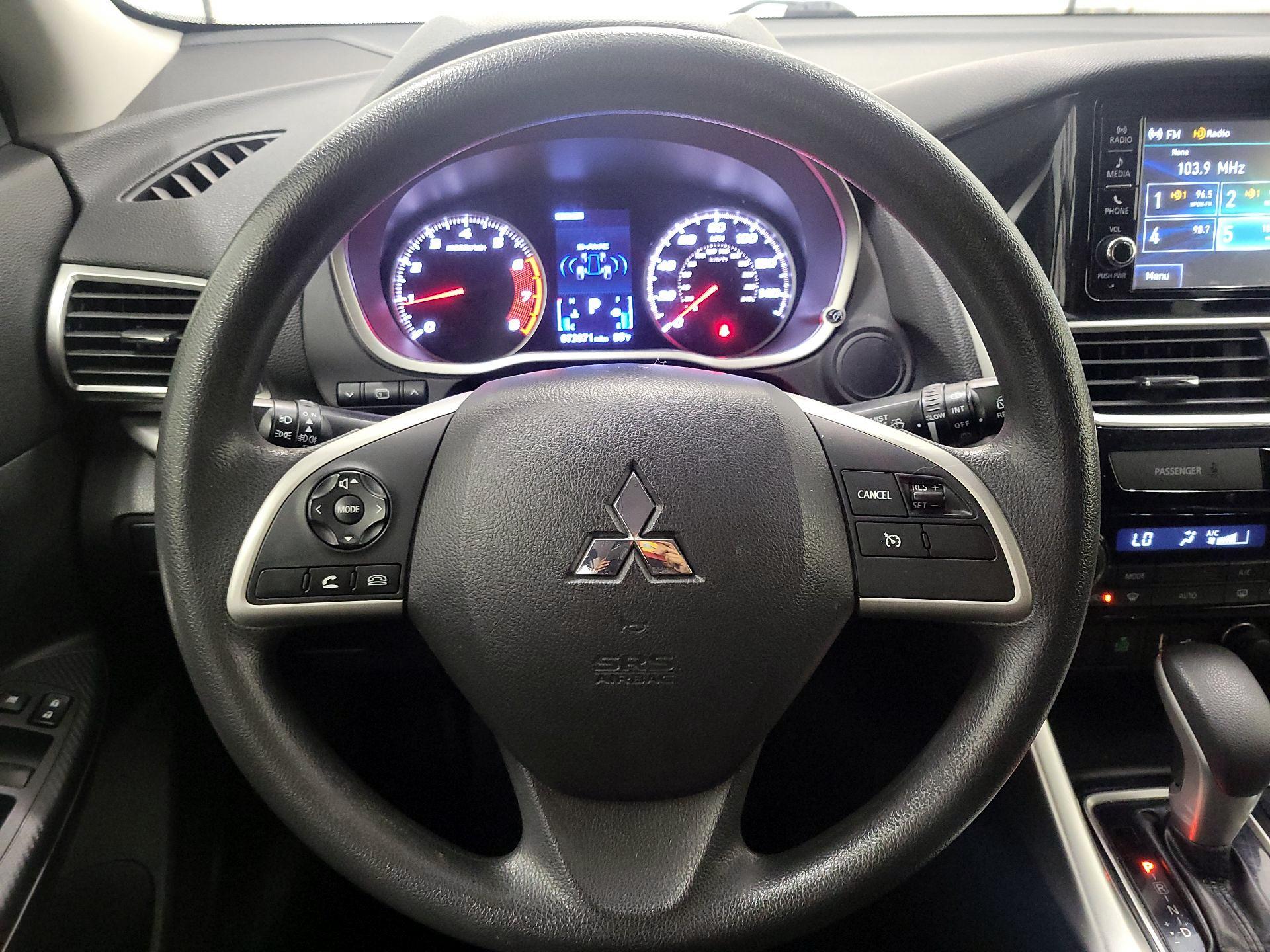 Thumbnail: 2019 Mitsubishi Eclipse Cross - 10