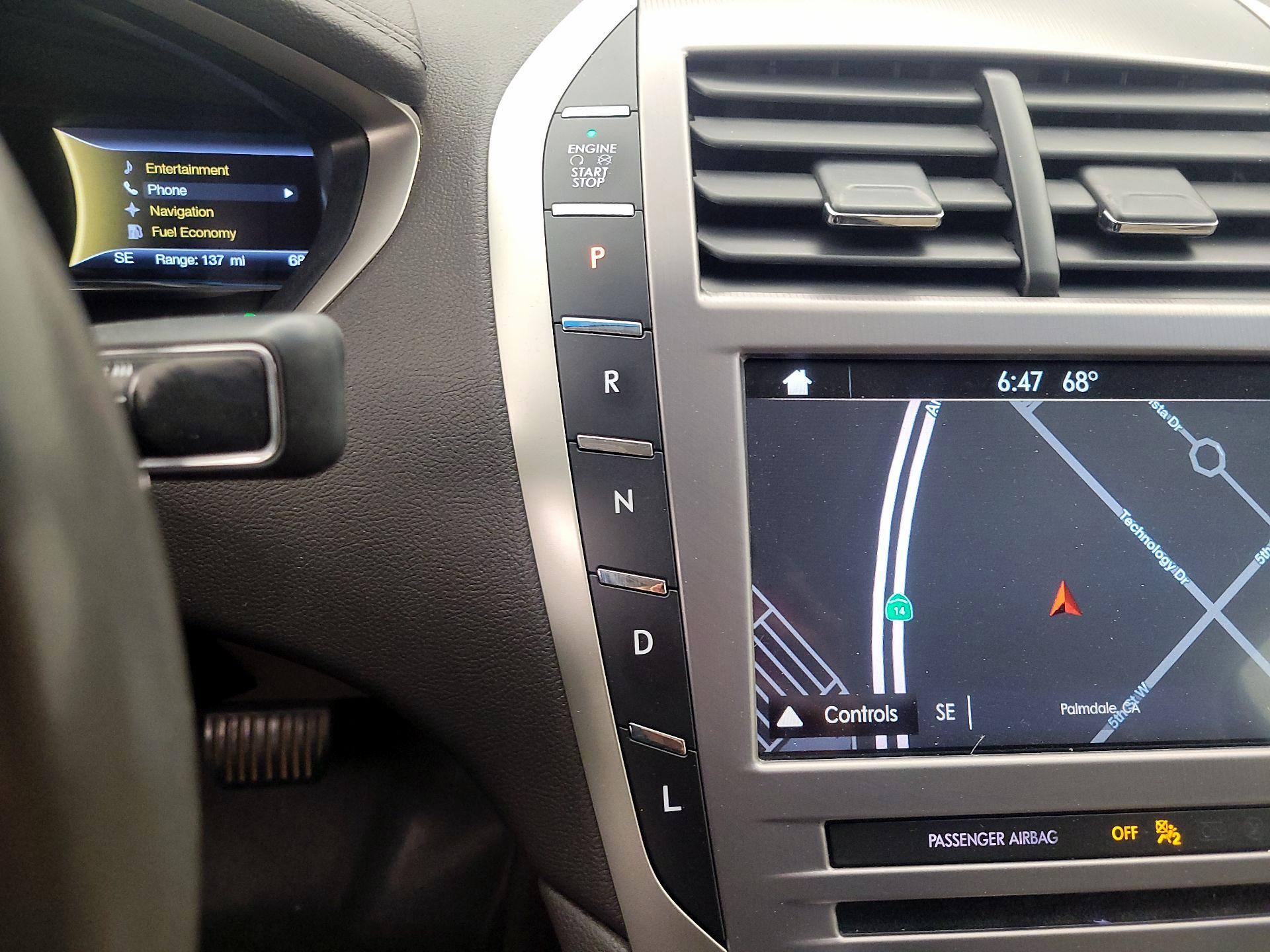 Thumbnail: 2018 Lincoln MKZ - 17