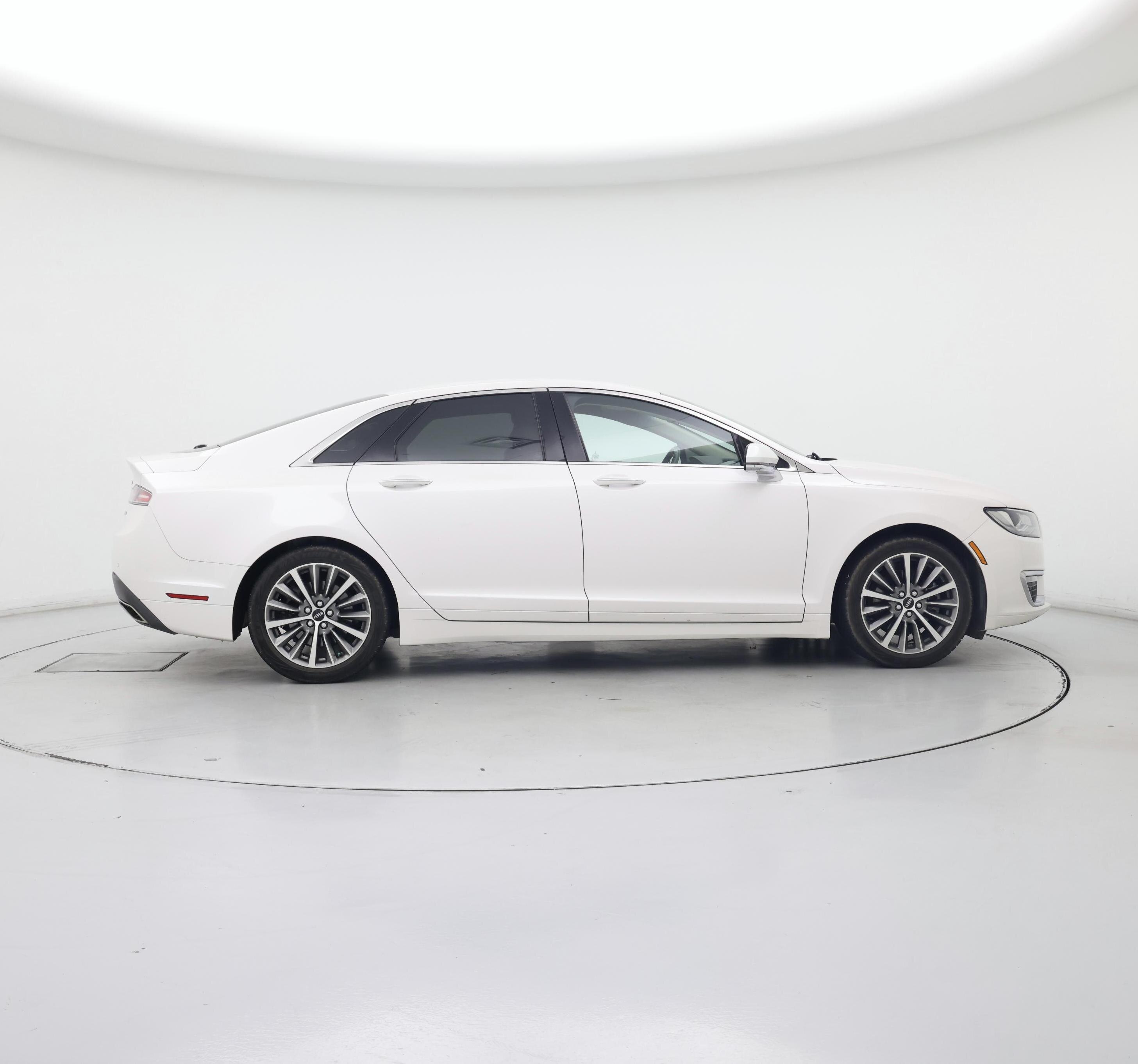 Thumbnail: 2018 Lincoln MKZ - 7