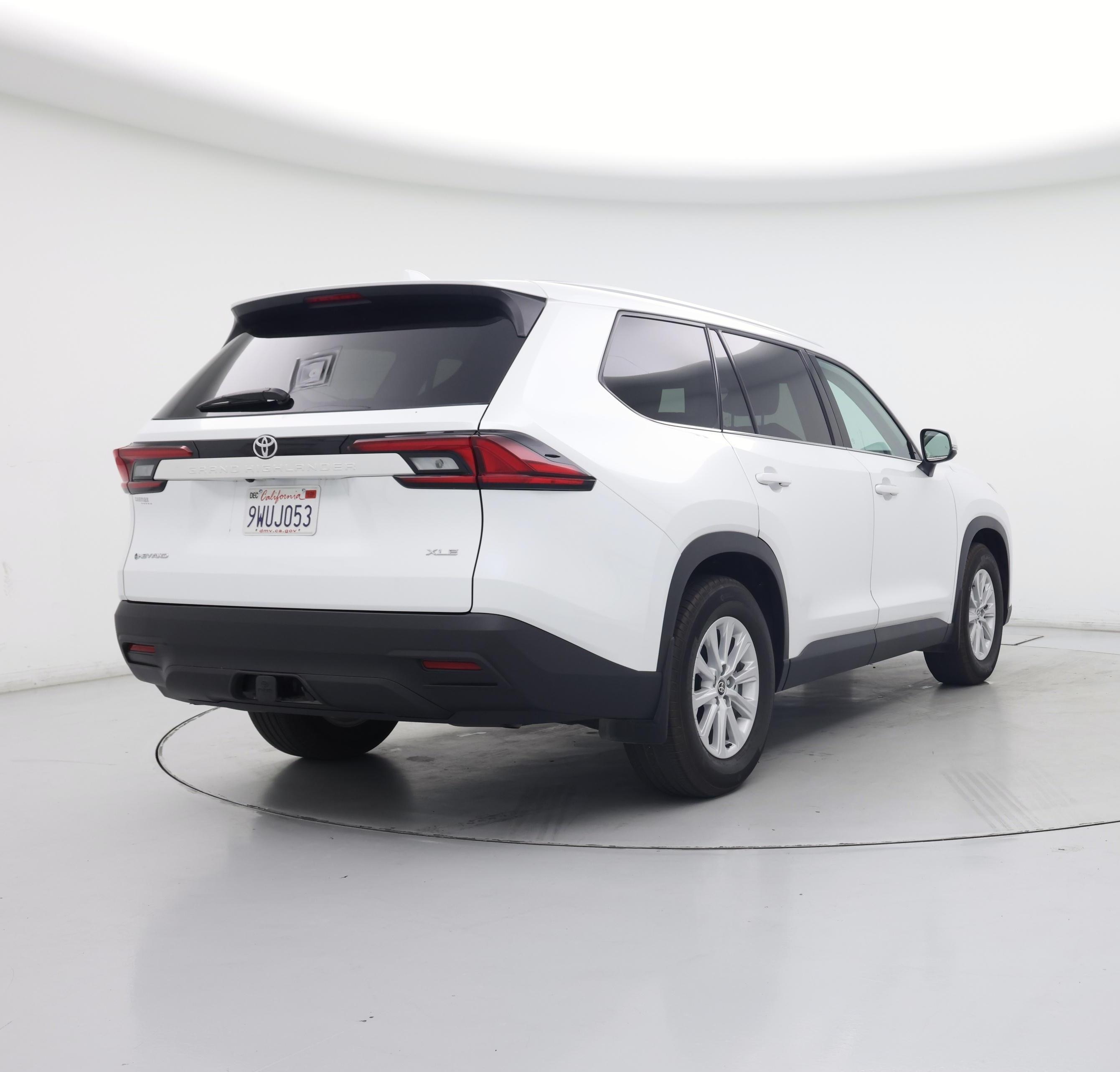Thumbnail: 2026 Toyota Highlander - 8