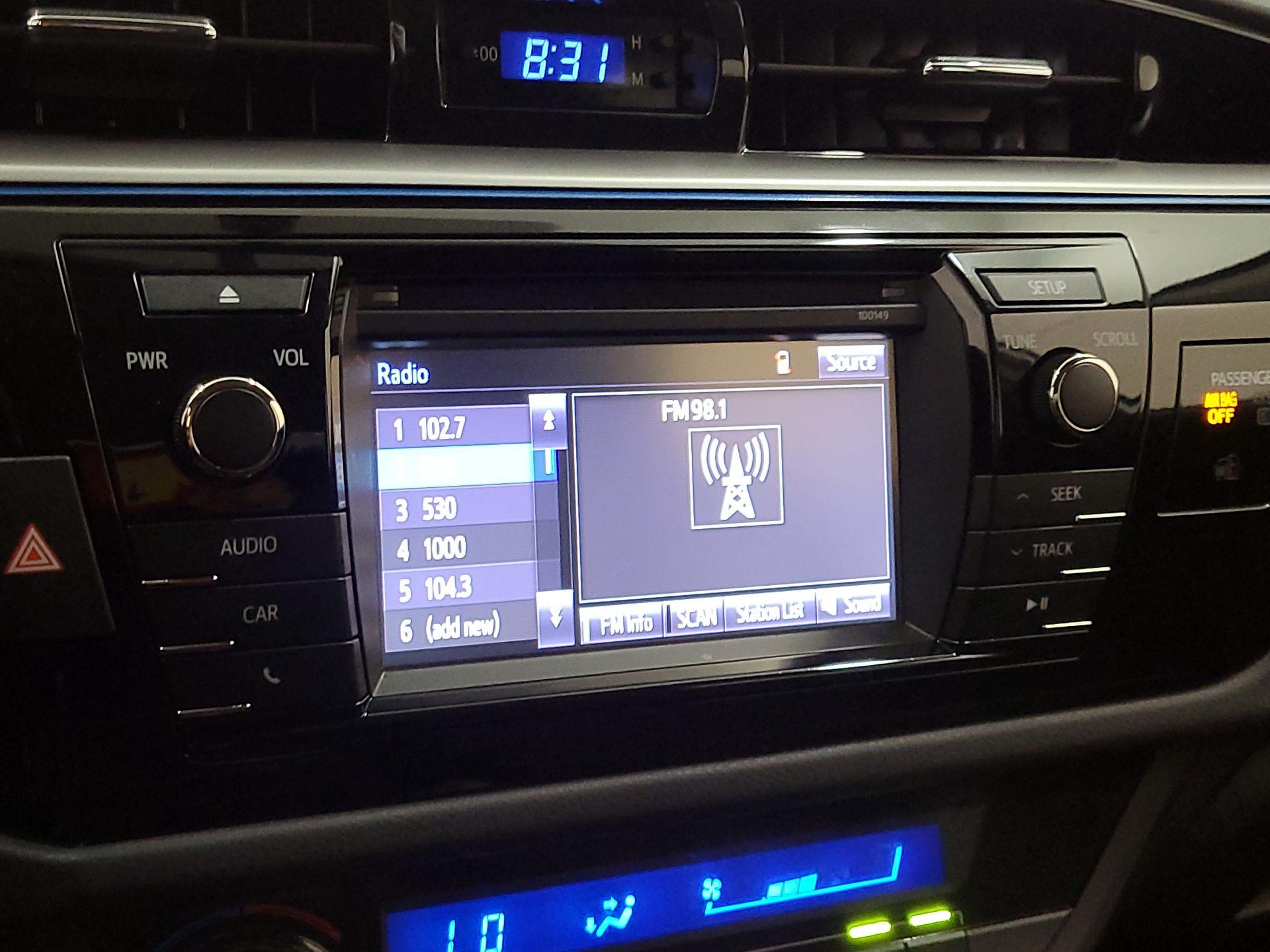 Thumbnail: 2014 Toyota Corolla - 15