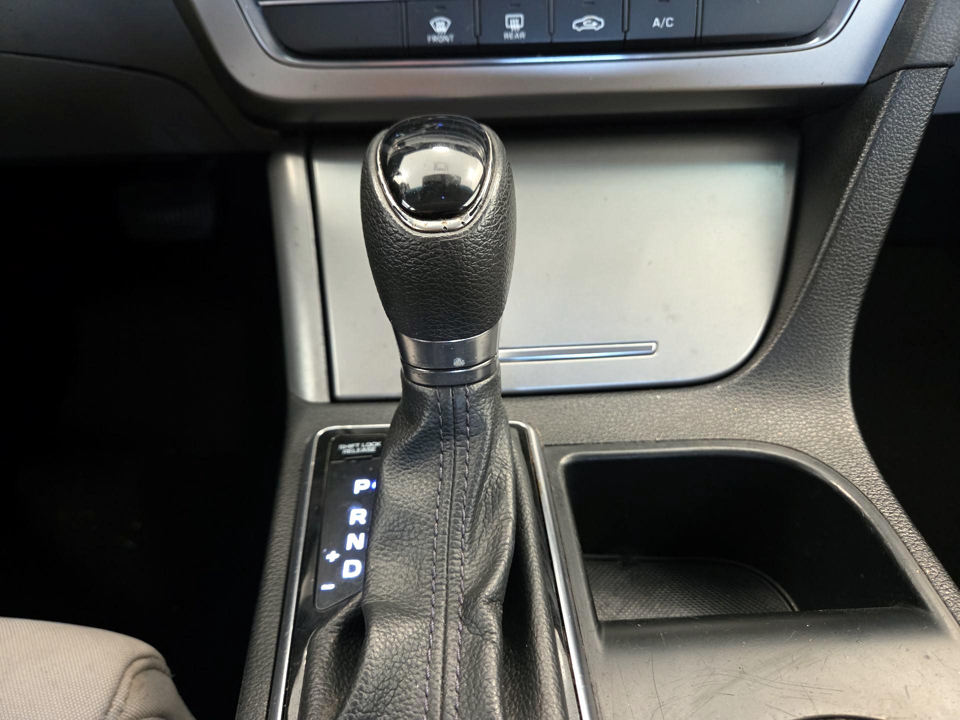 Thumbnail: 2016 Hyundai Sonata - 17