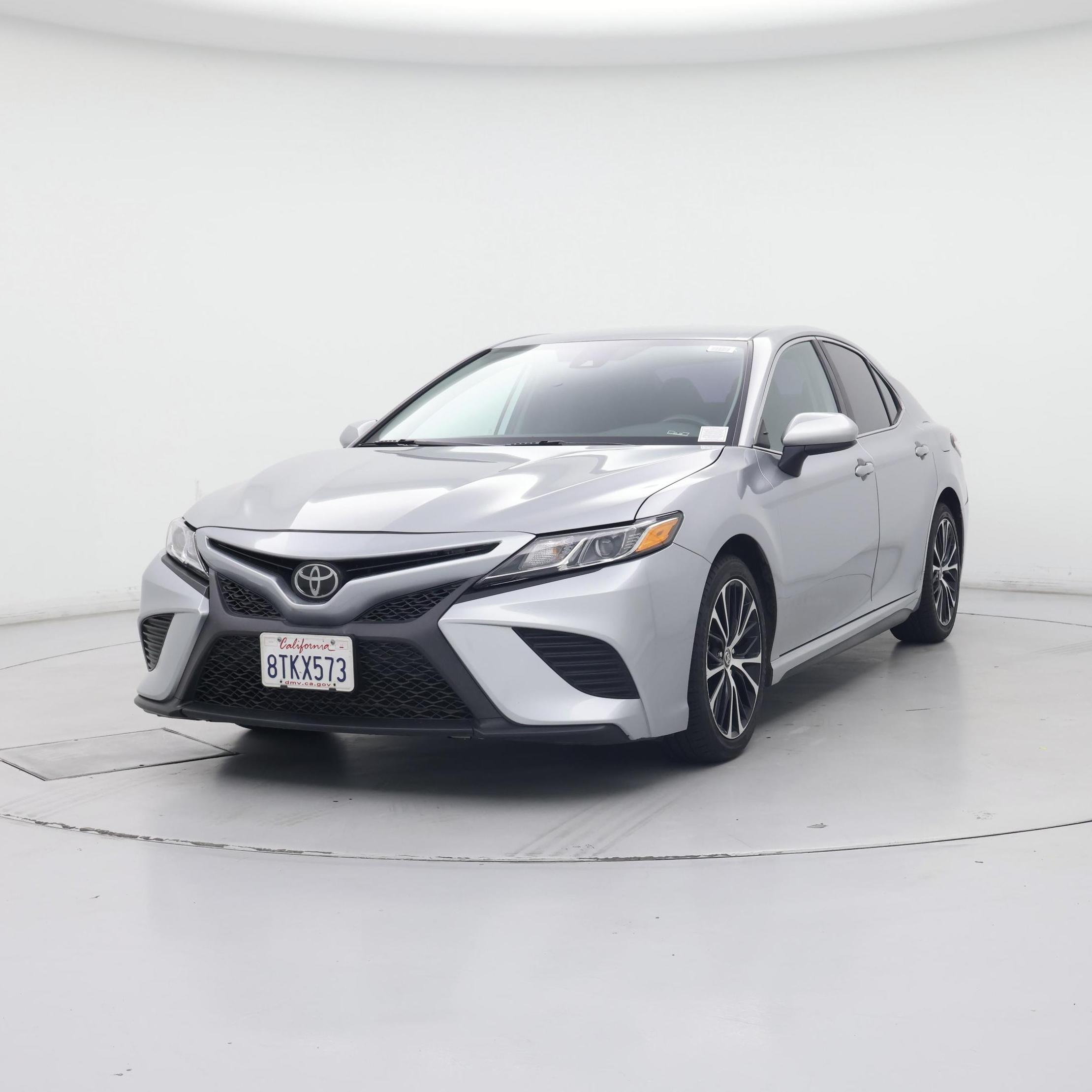 Thumbnail: 2020 Toyota Camry - 4