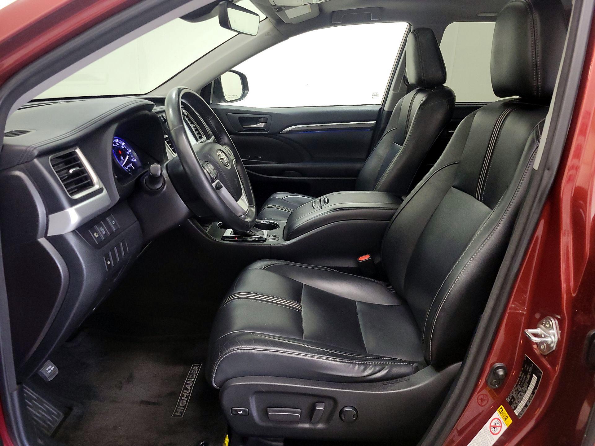 Thumbnail: 2018 Toyota Highlander - 11