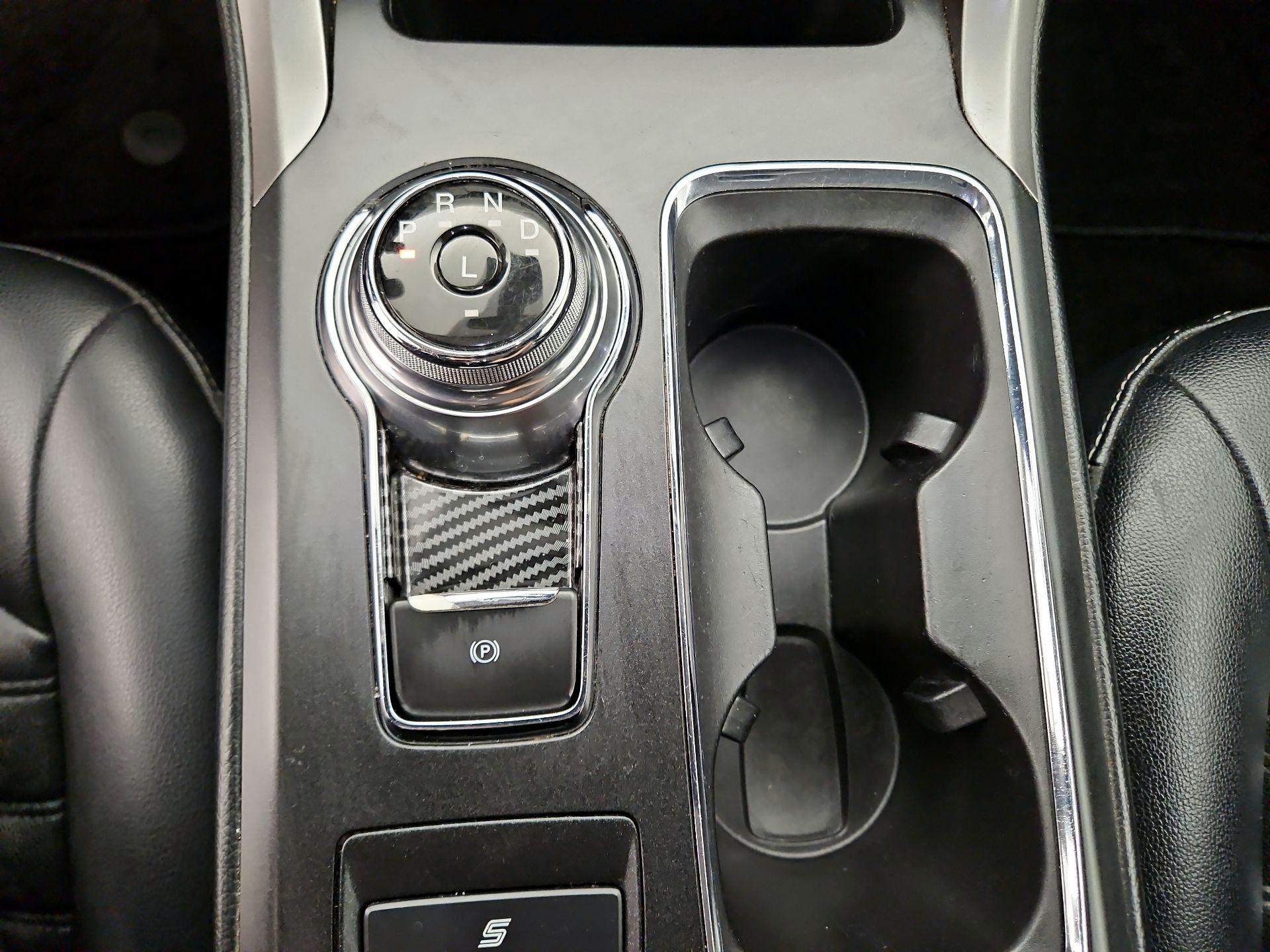 Thumbnail: 2020 Ford Fusion - 17