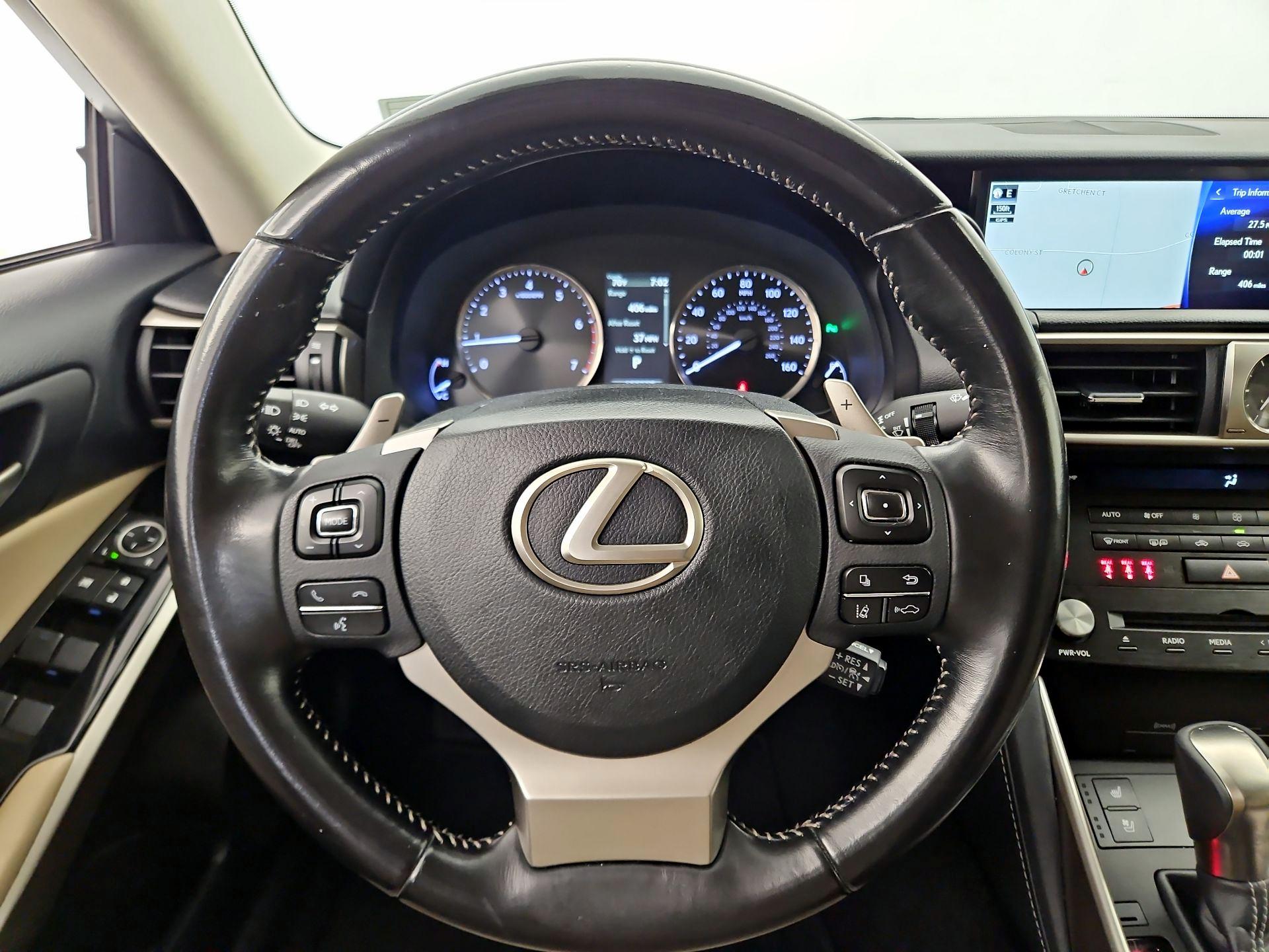 Thumbnail: 2017 Lexus IS - 10