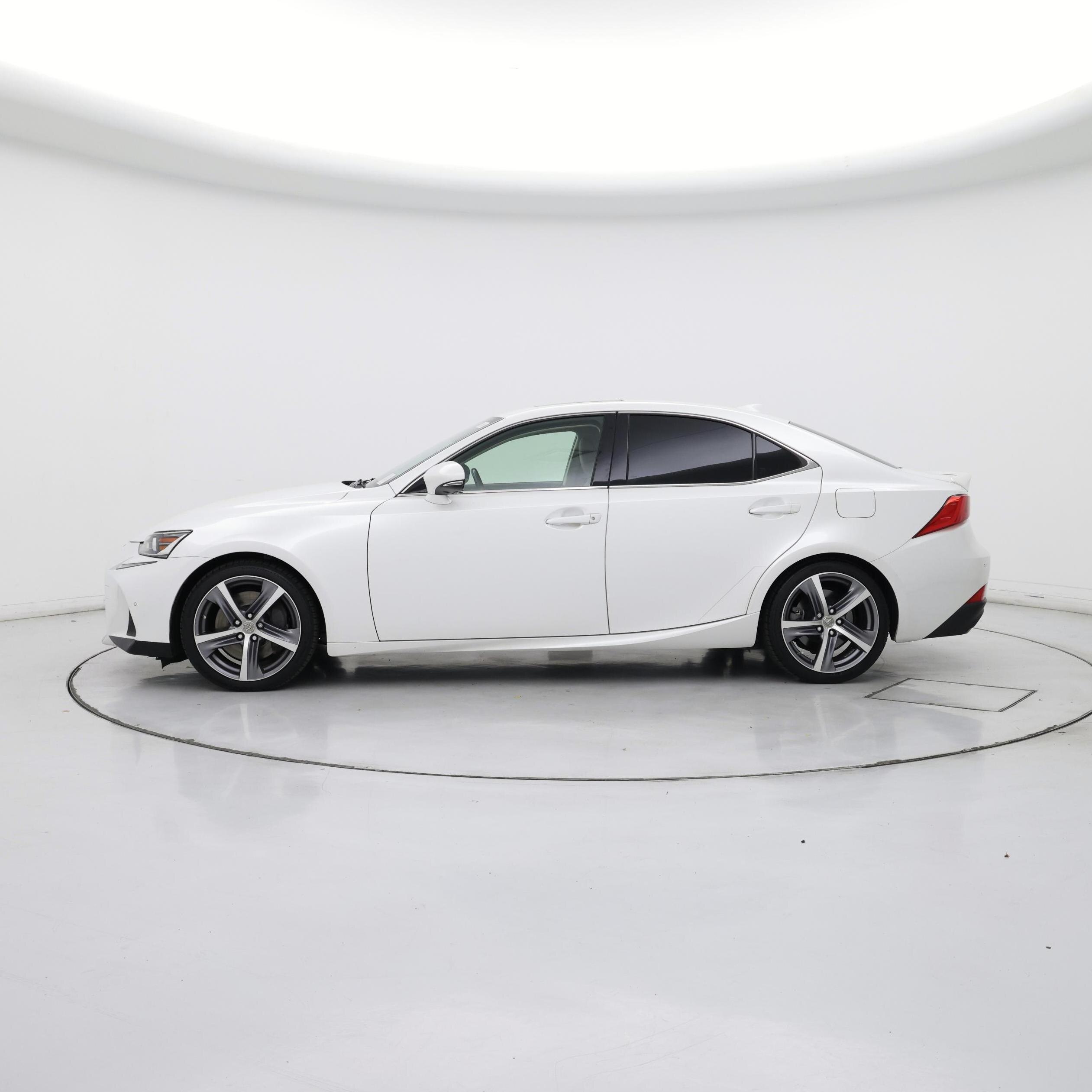 Thumbnail: 2017 Lexus IS - 3