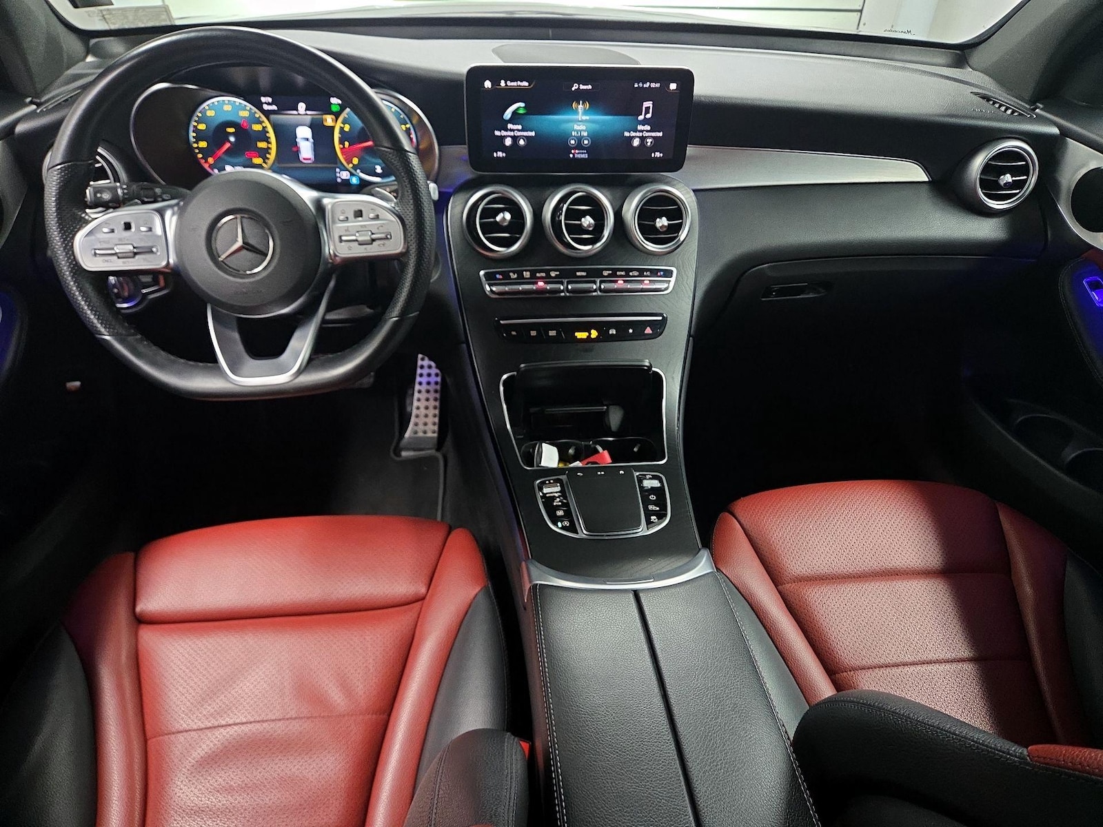 Apple CarPlay® & Android Auto™