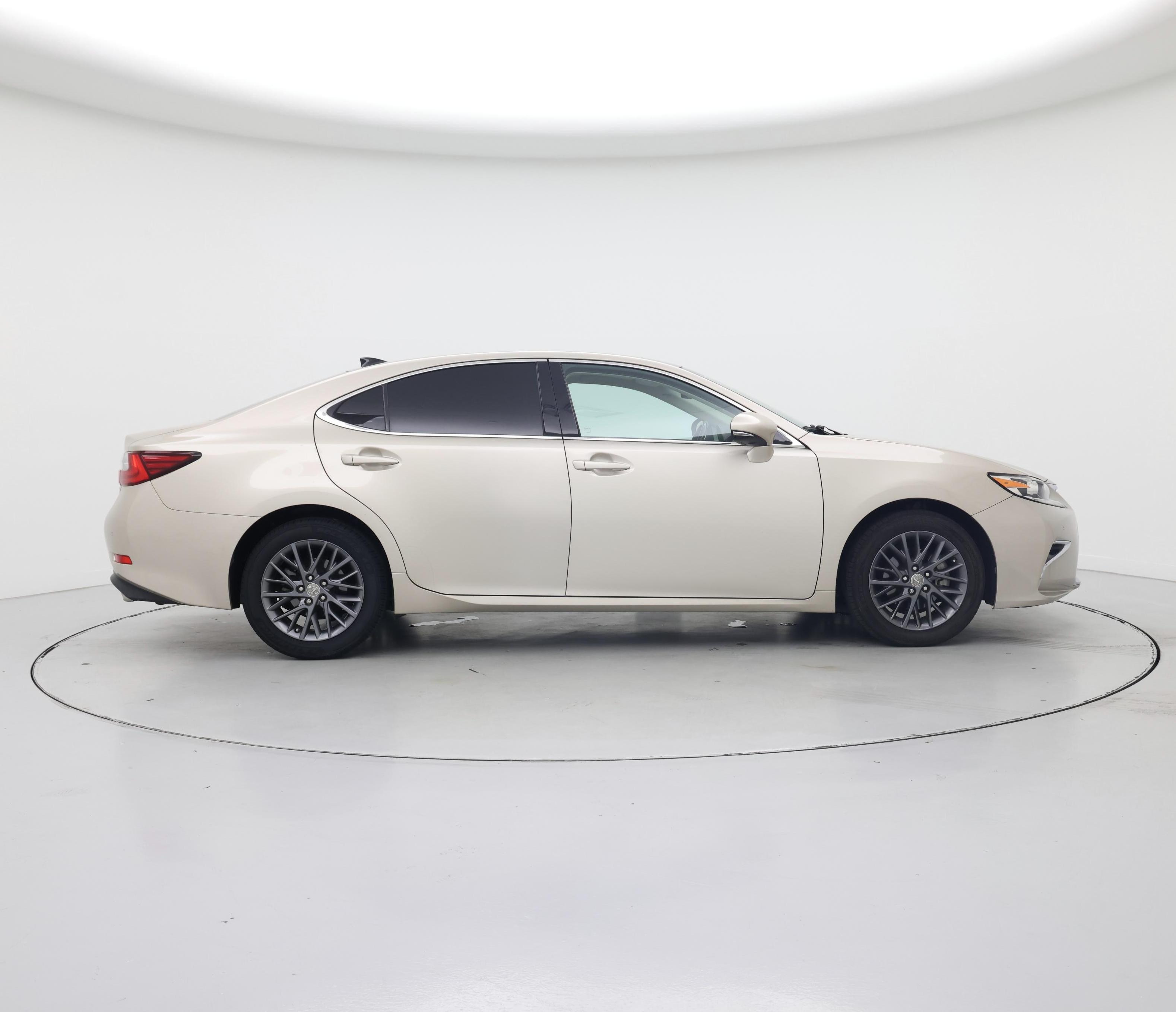 Thumbnail: 2018 Lexus ES - 7