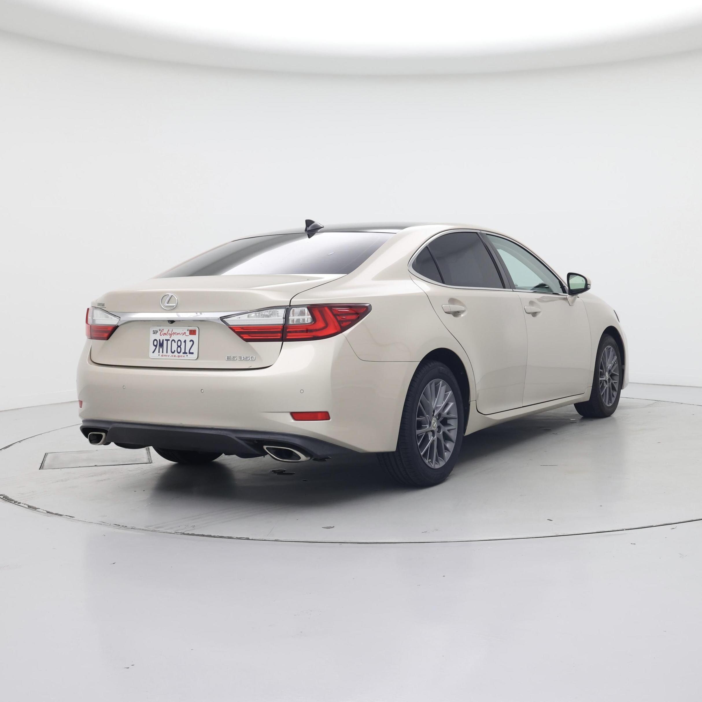 Thumbnail: 2018 Lexus ES - 8