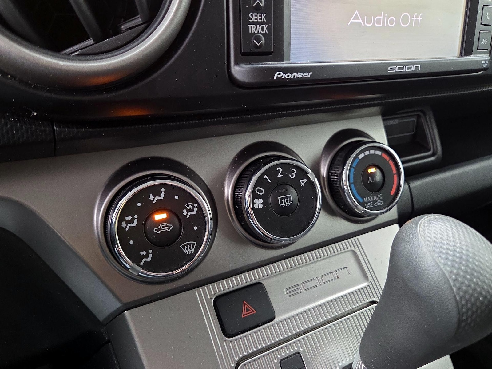 2014 Scion xB Base - Photo 16