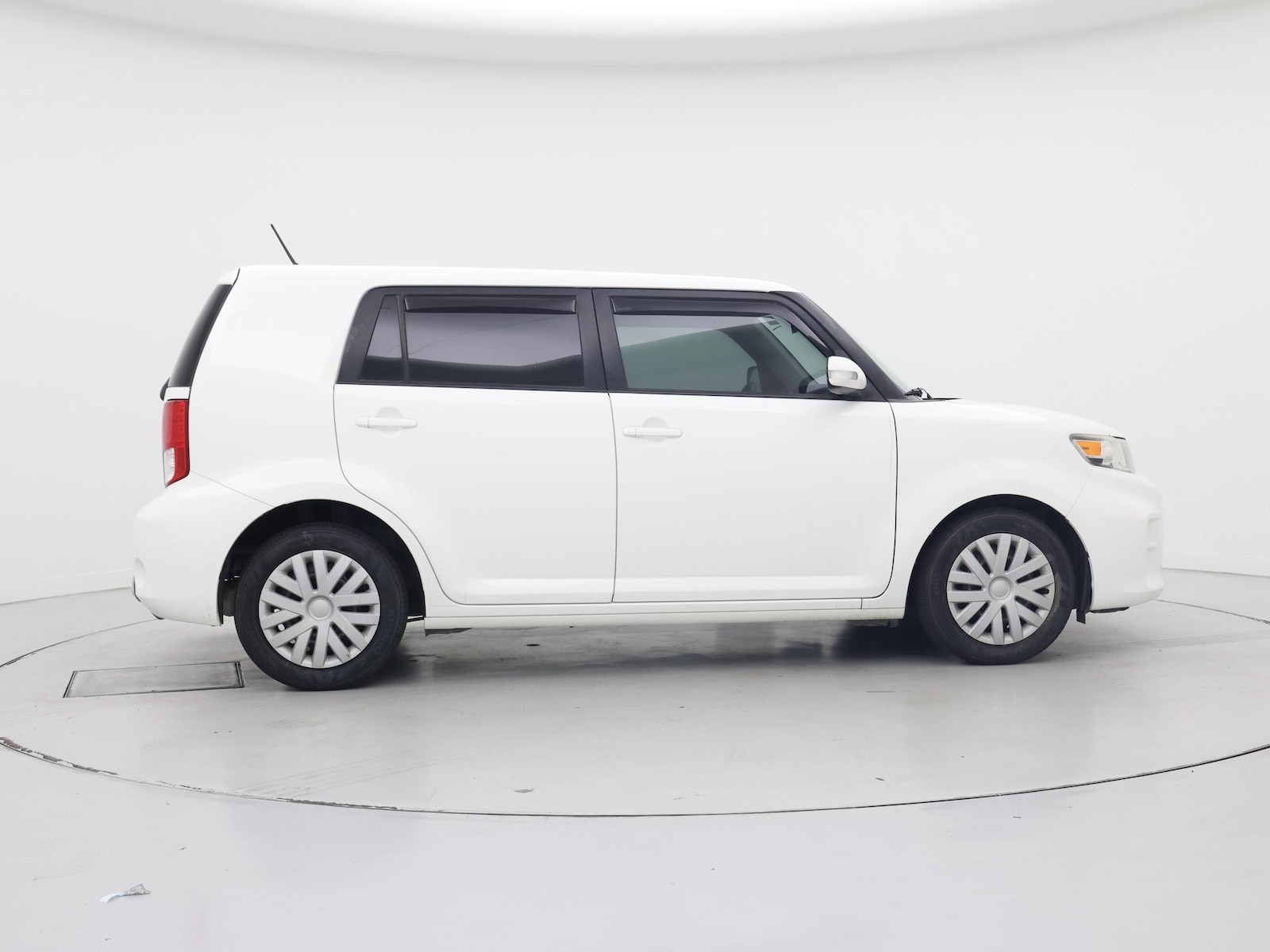 2014 Scion xB Base - Photo 8