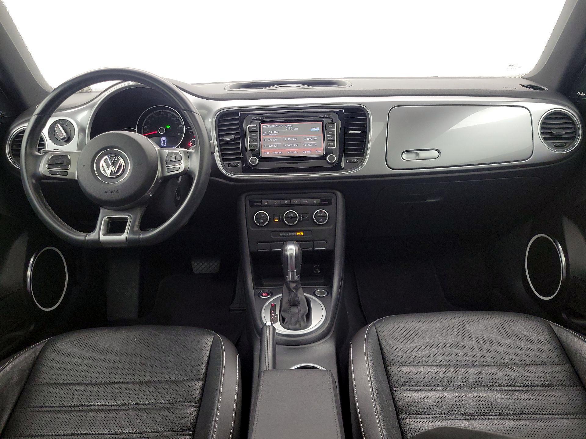 Thumbnail: 2014 Volkswagen Beetle - 9