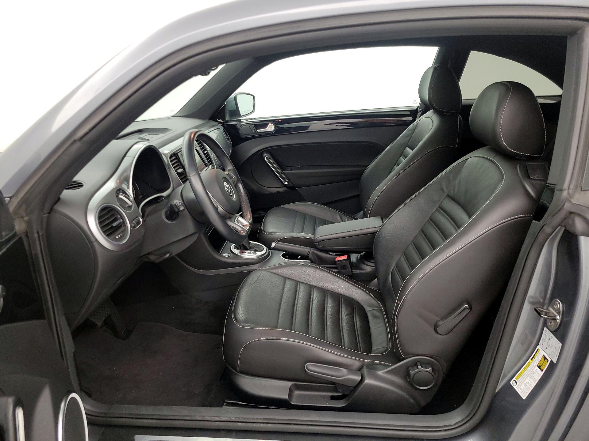 Thumbnail: 2014 Volkswagen Beetle - 11